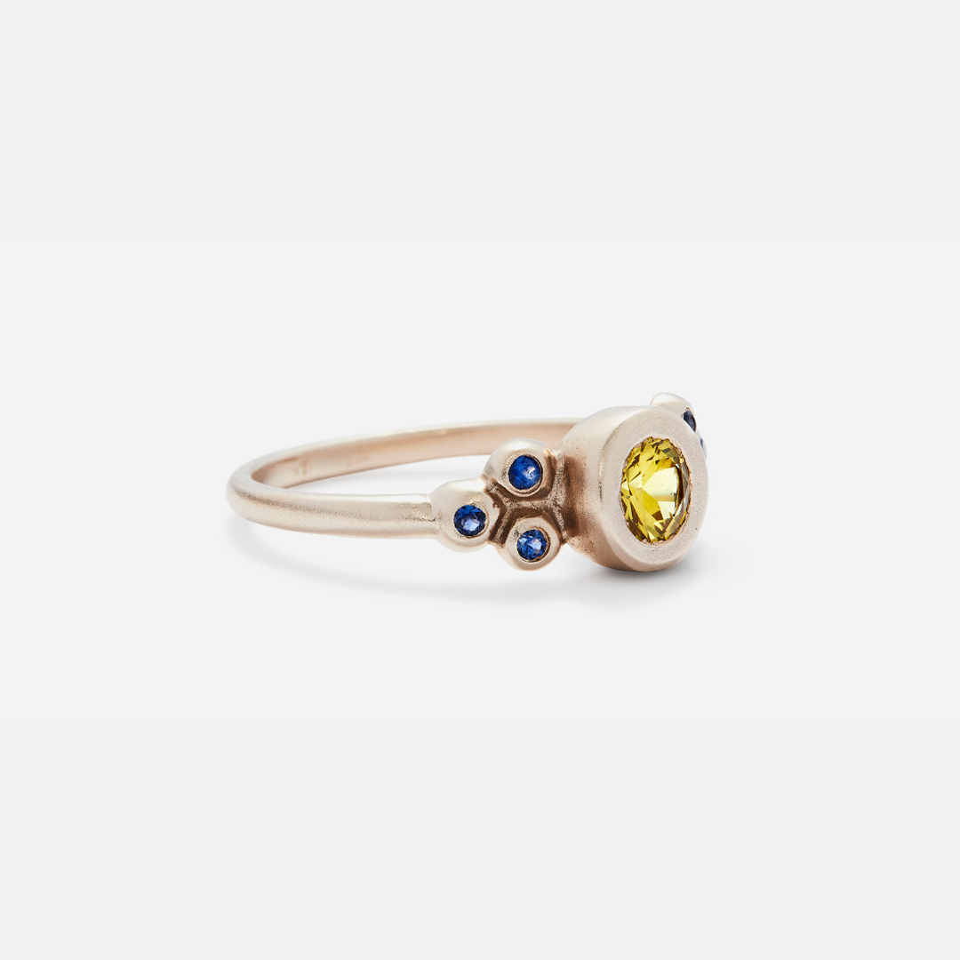 Side view of Bubble 9 / Yellow and Blue Sapphire Ring By Hiroyo