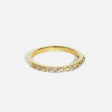 Side view of Dew 3mm / Blue Green Sapphire in 18k yellow gold by Hiroyo