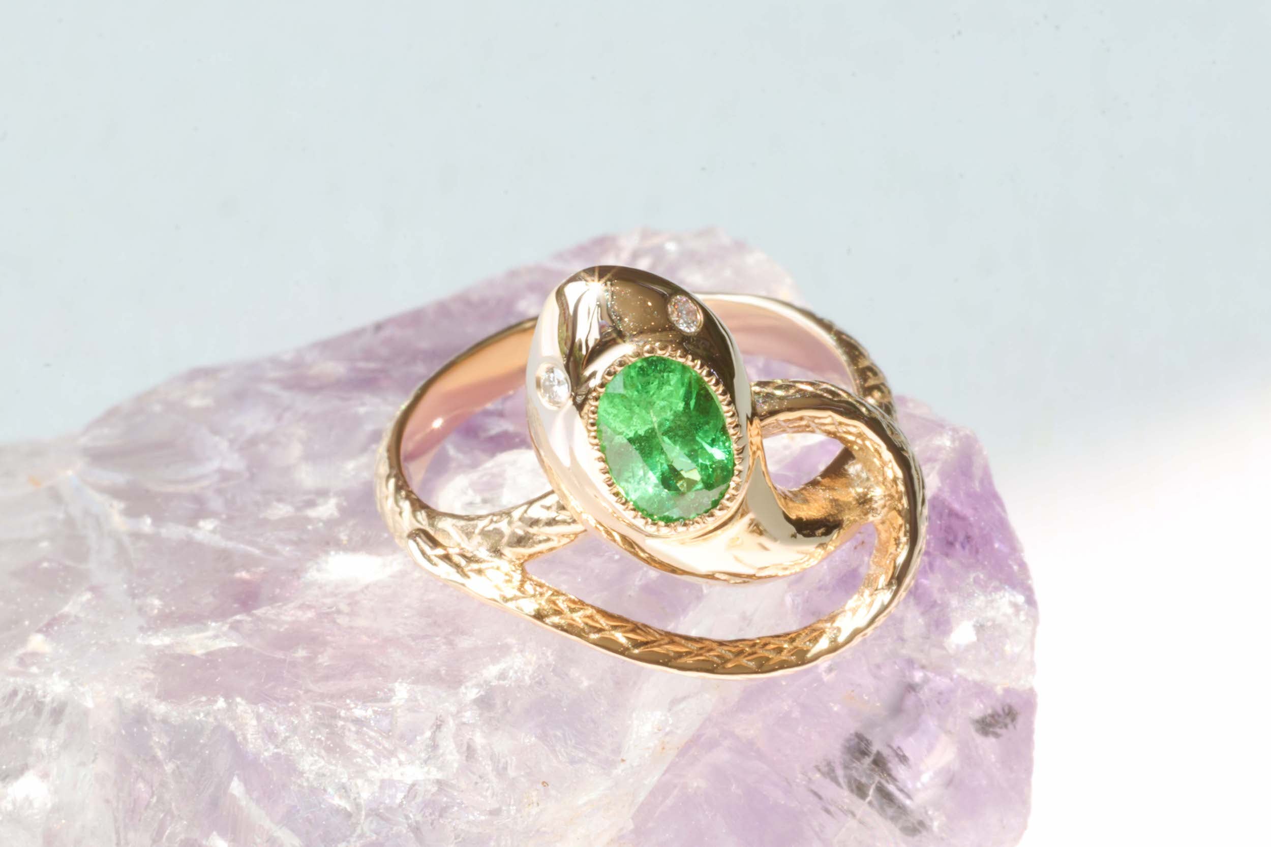 Serpentes Ring / Tsavorite and Diamonds By Ides