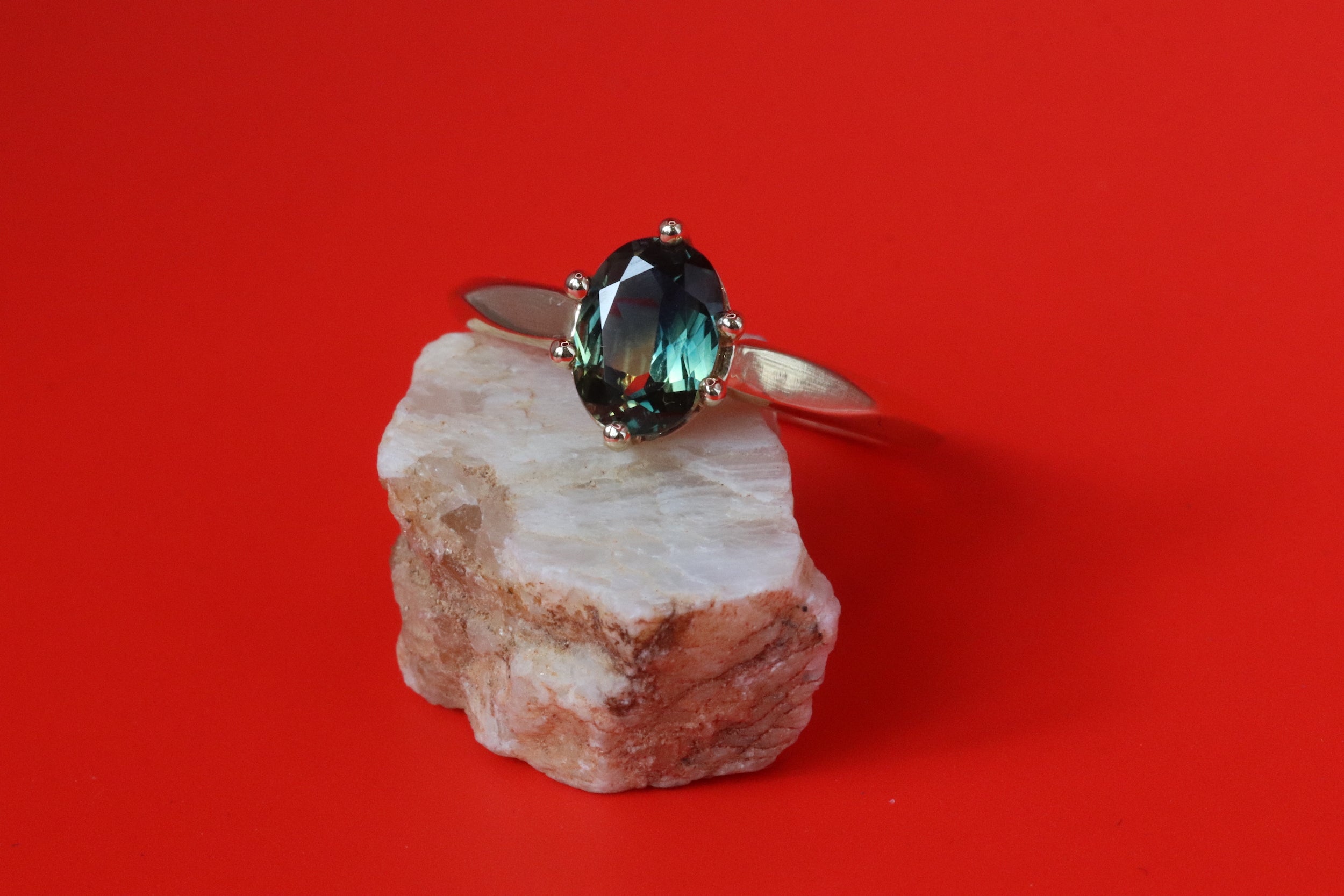 Leigh / Oval Sapphire Ring By Casual Seance