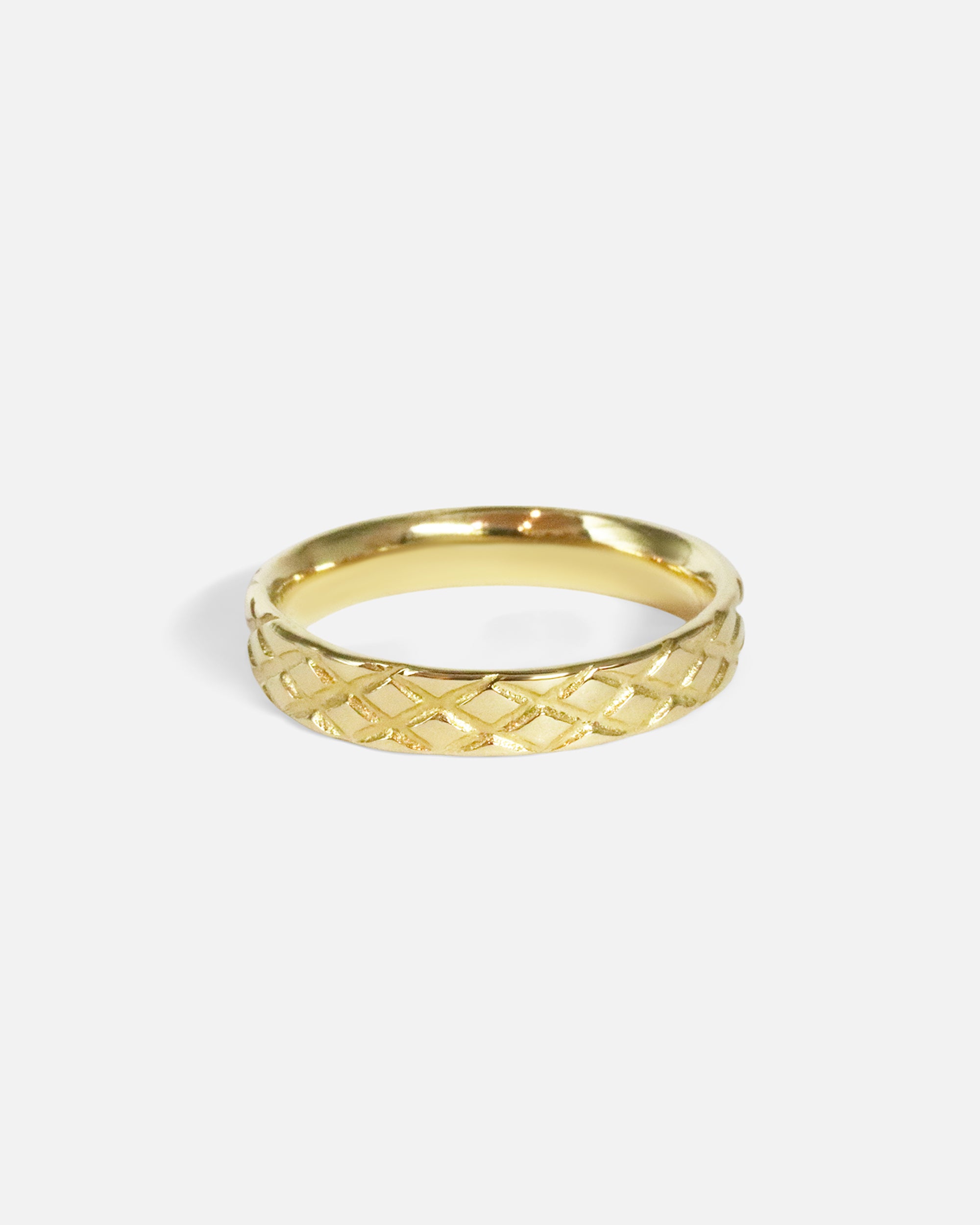 Side view of Harlequin Band in 14k yellow gold by Ides