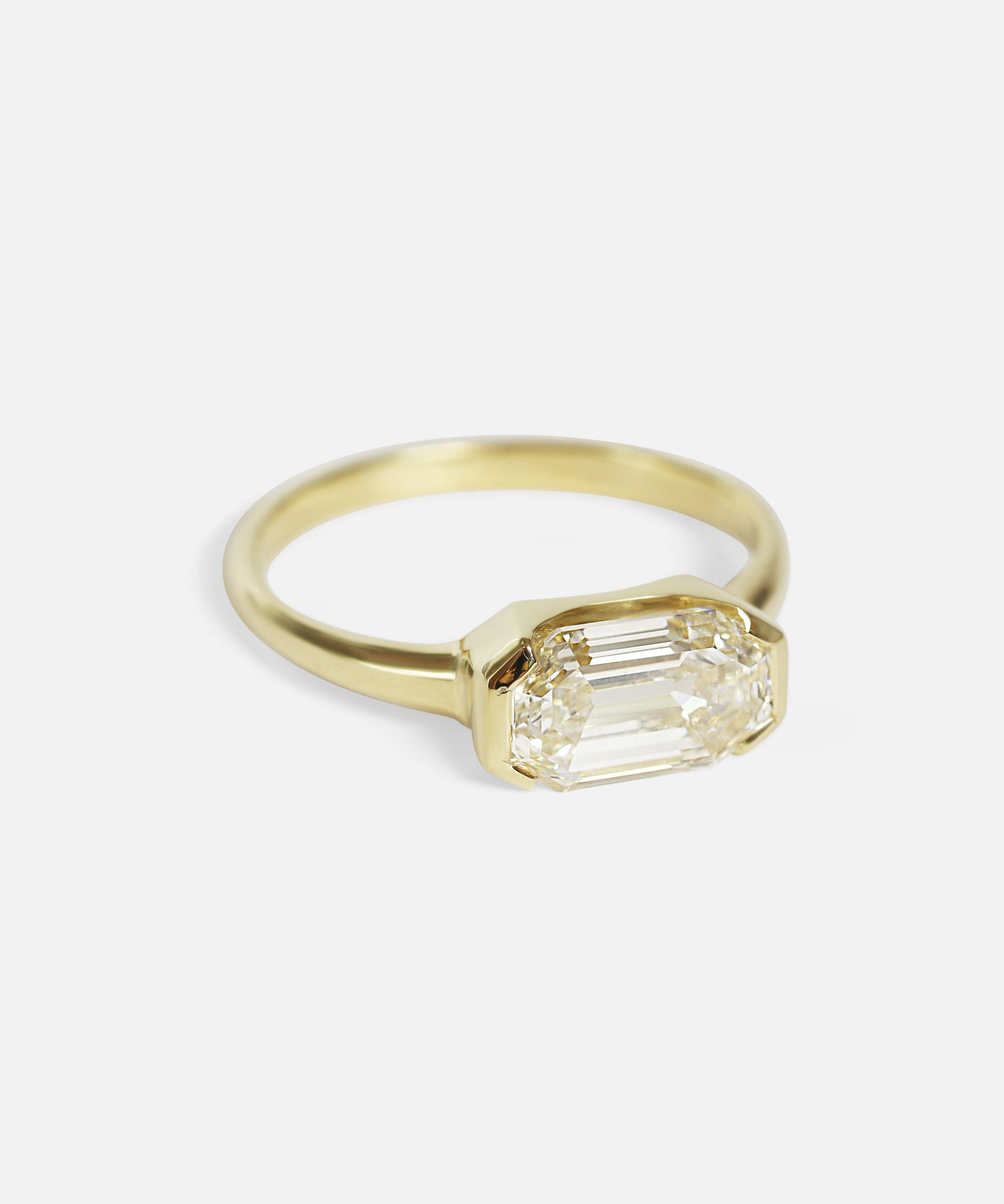 Side view of Tsurugi Ring / 2.05ct Lab Diamond by Joko