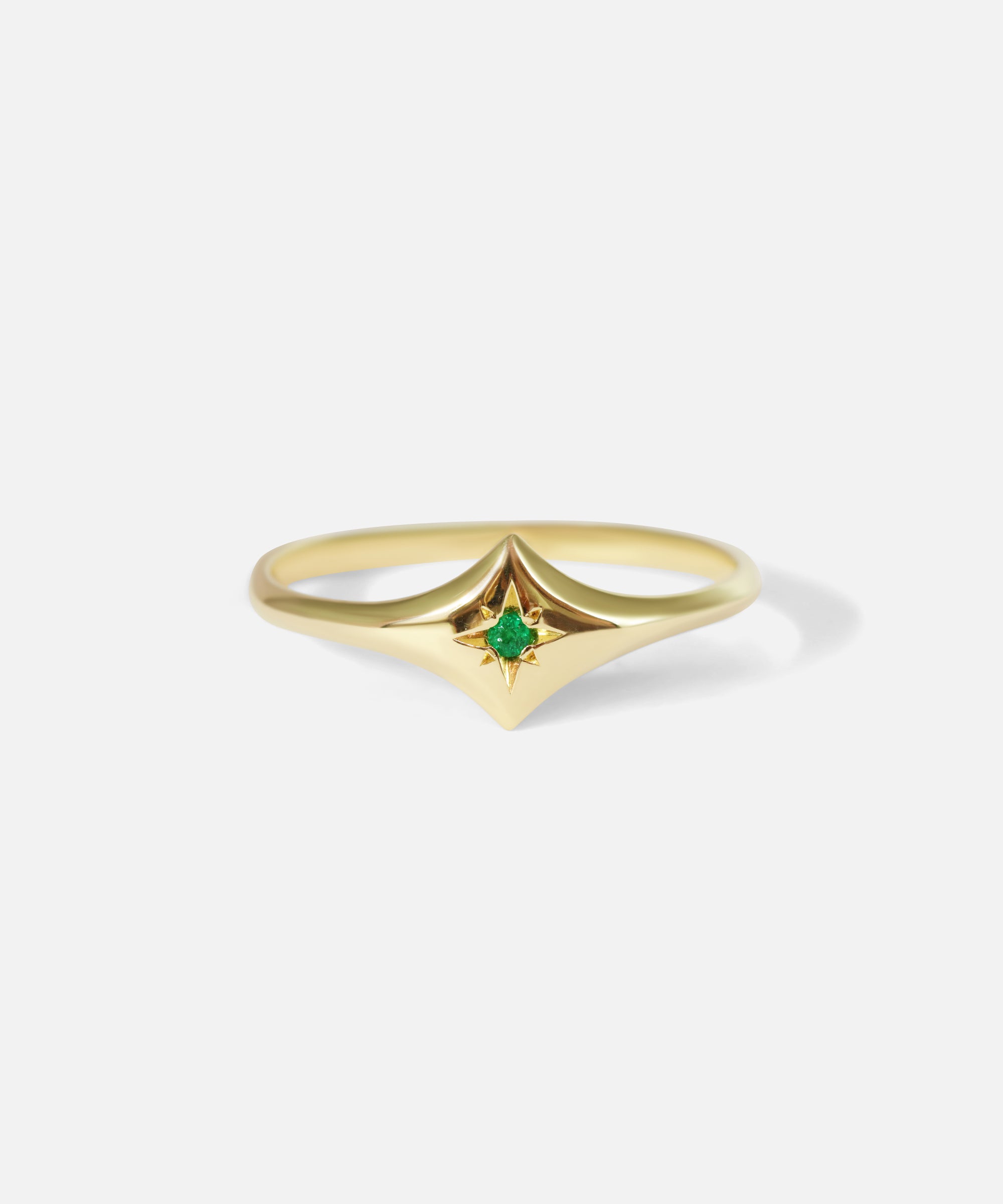 Front view of Star Ring / Emerald