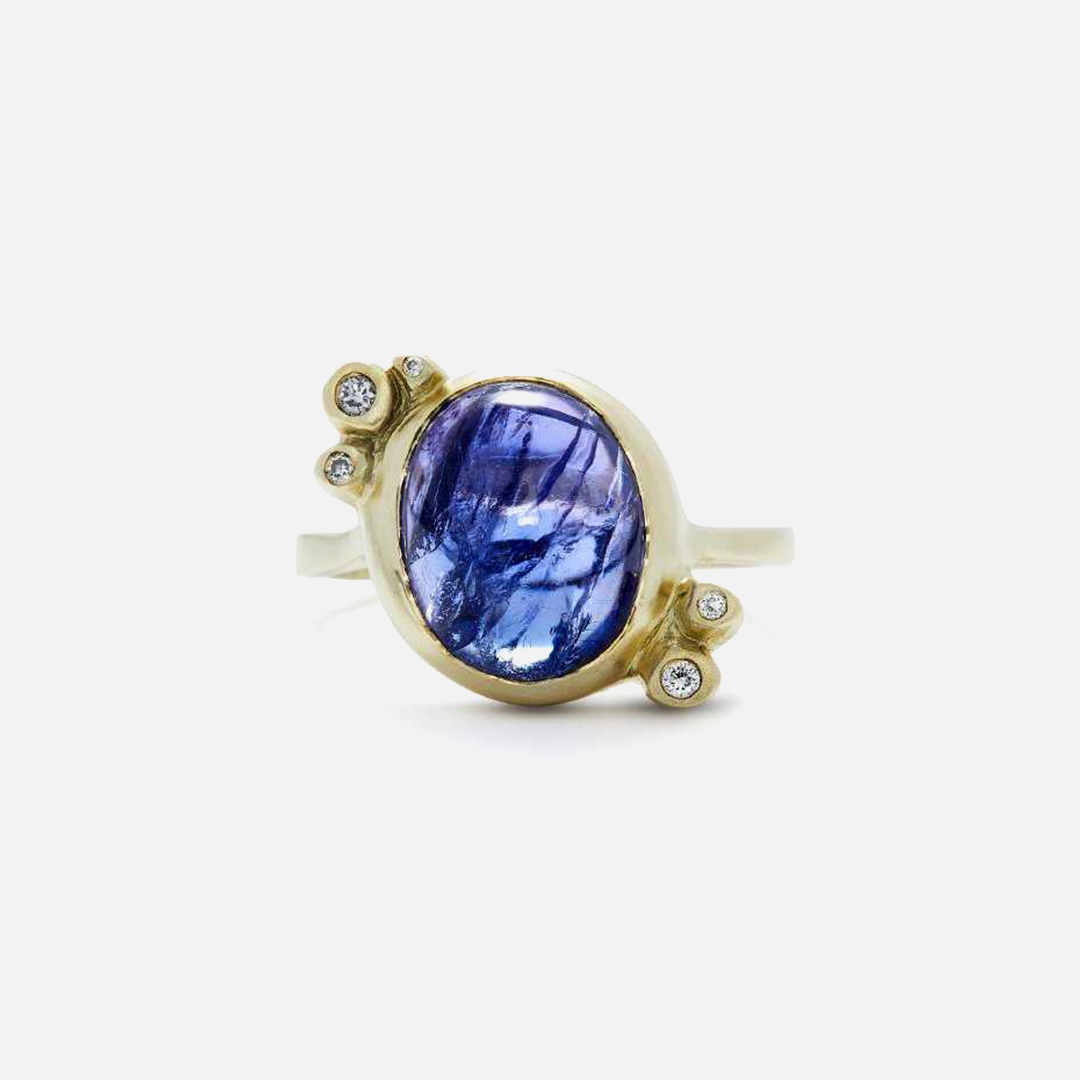 Front view of Bubble 23 / Tanzanite Ring