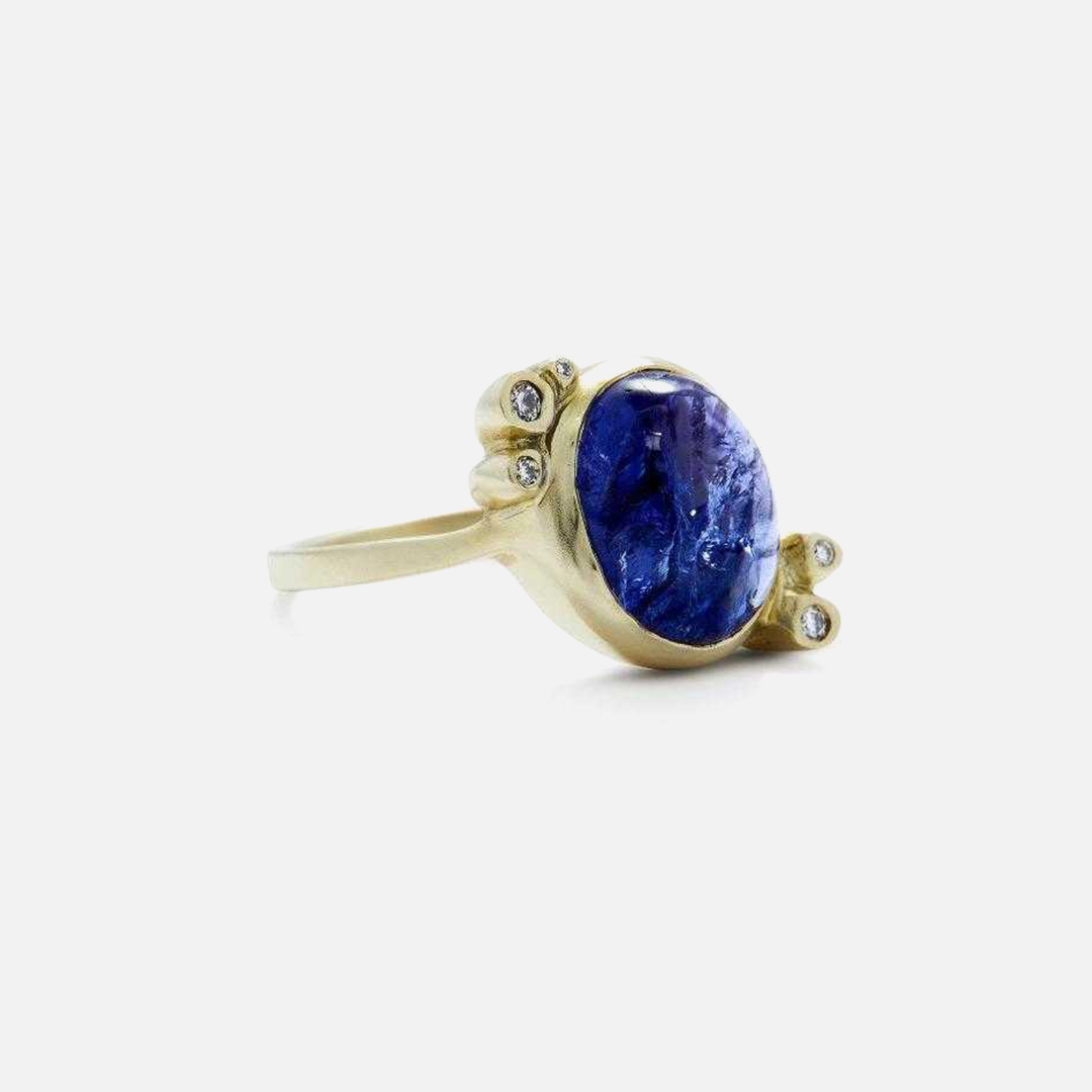 Side view of Bubble 23 / Tanzanite Ring