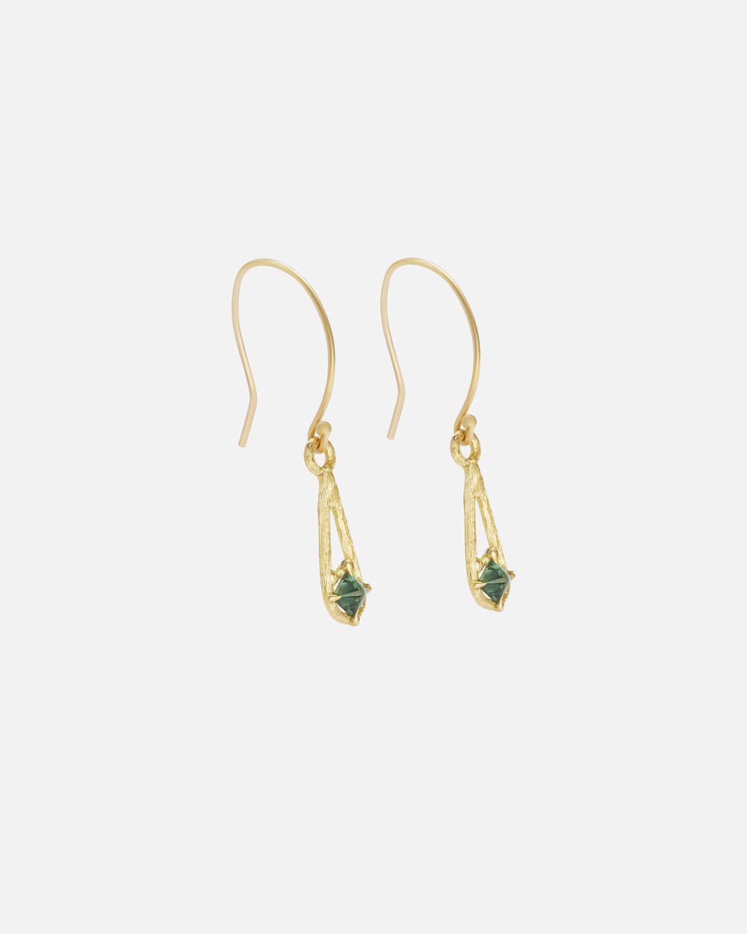 Silk / Pyramid Blue Sapphire Earrings By Hiroyo