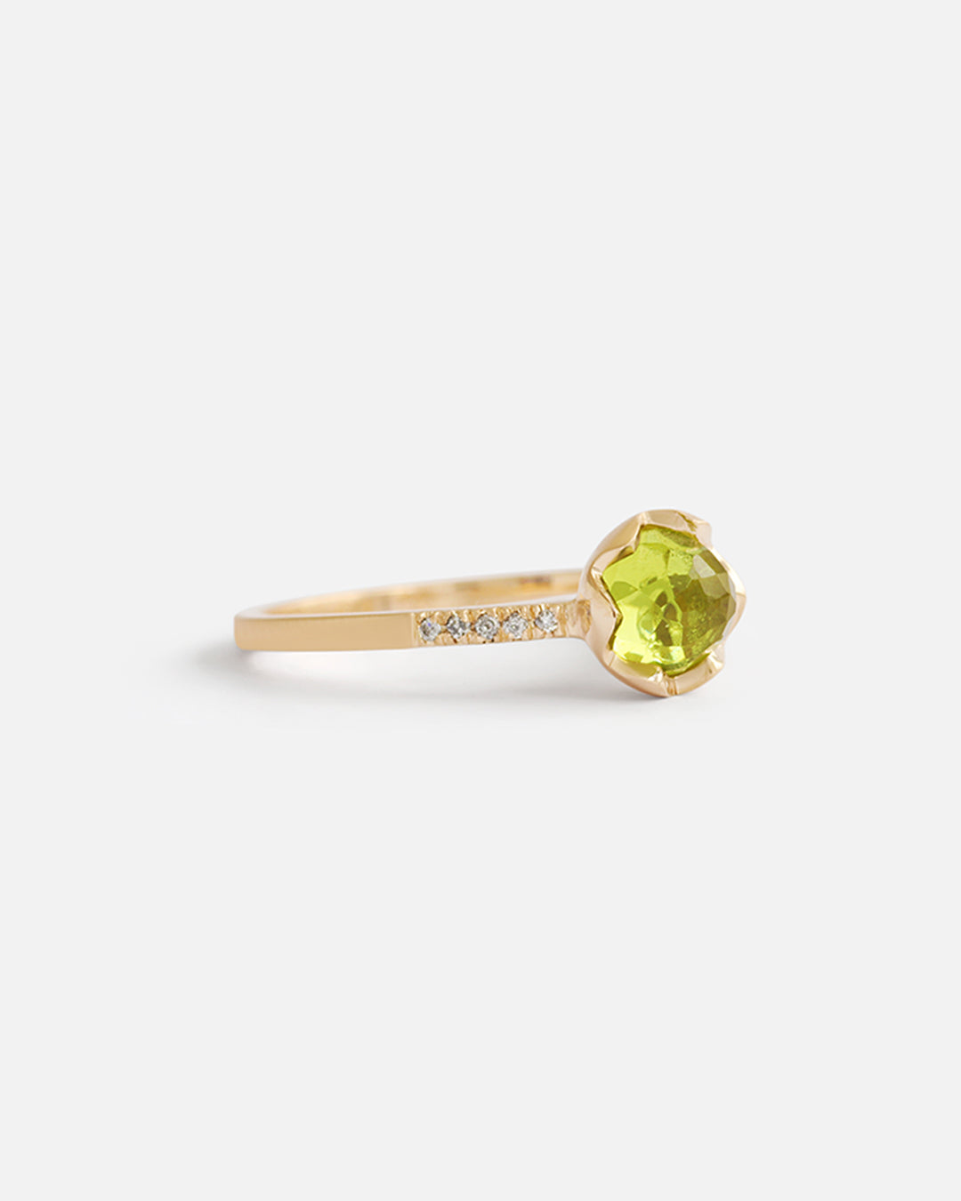 Pave / 6mm Peridot By Hiroyo
