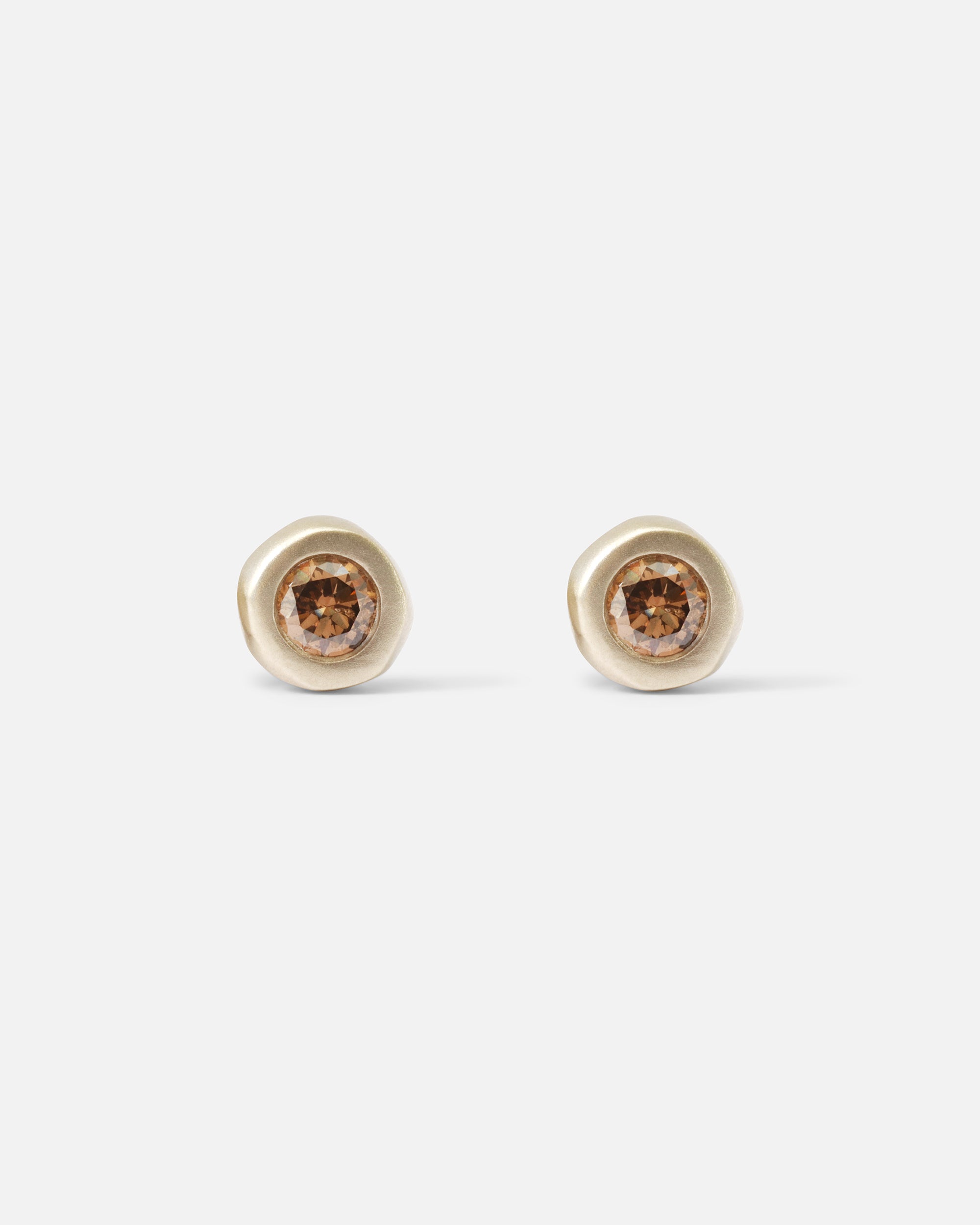 Pebble / 4mm Stud Earrings By Hiroyo in earrings Category