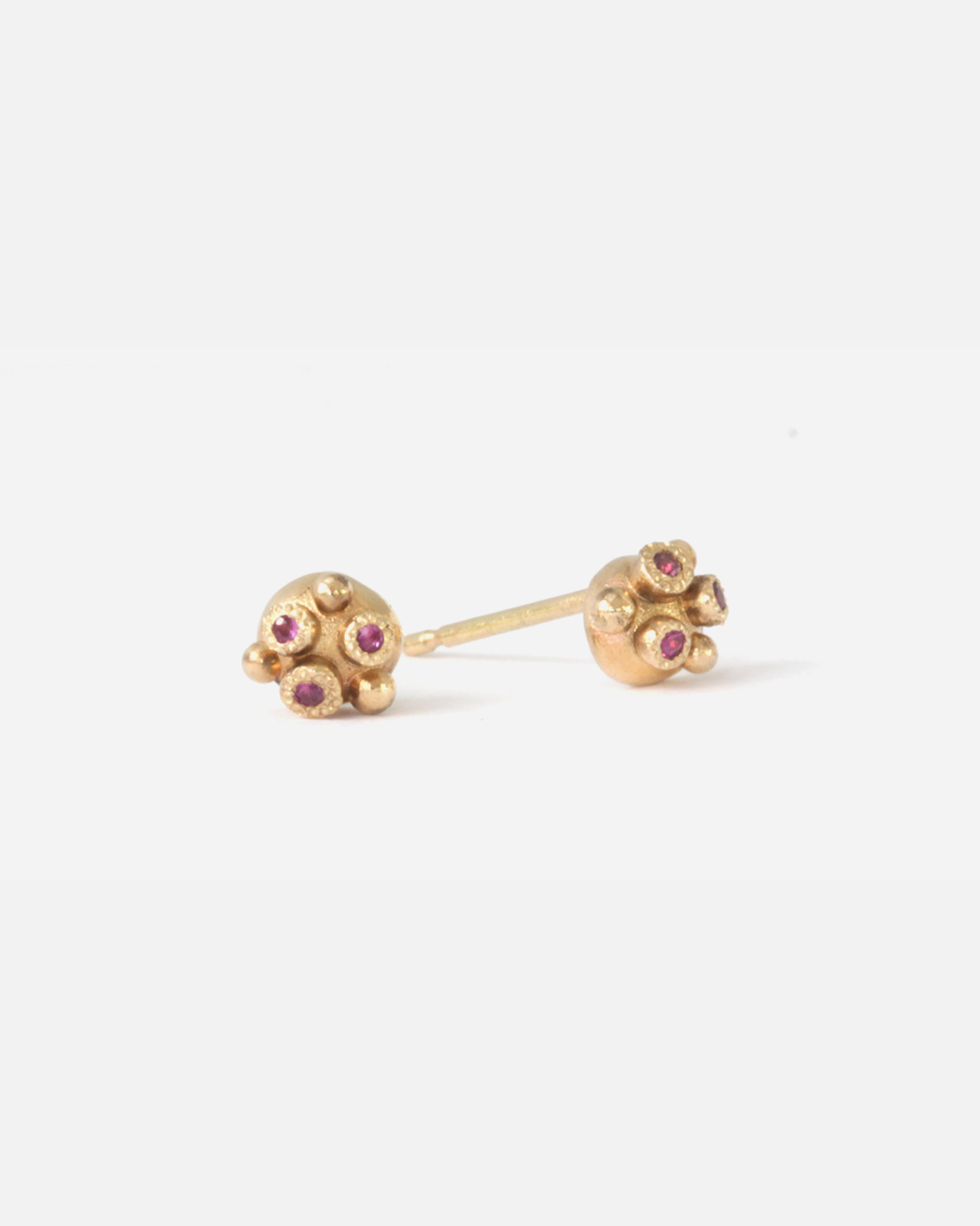 Melee 34A / Ruby Studs By Hiroyo