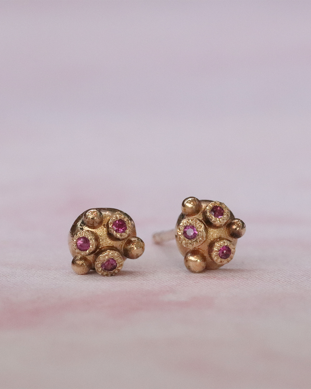 Melee 34A / Ruby Studs By Hiroyo