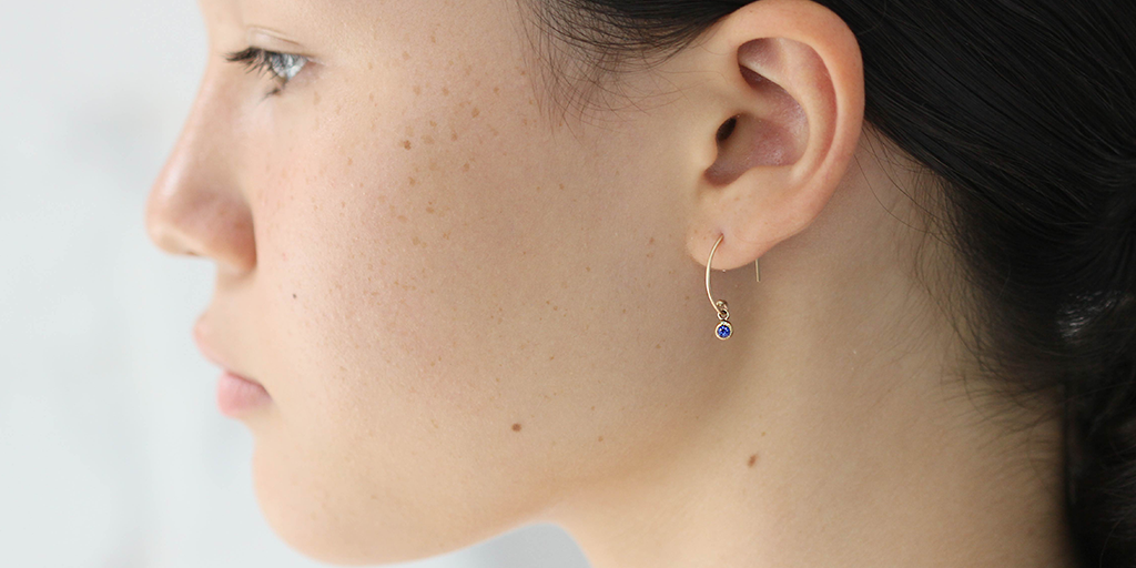 Melee Ball Loop / Sapphire Earrings By Hiroyo