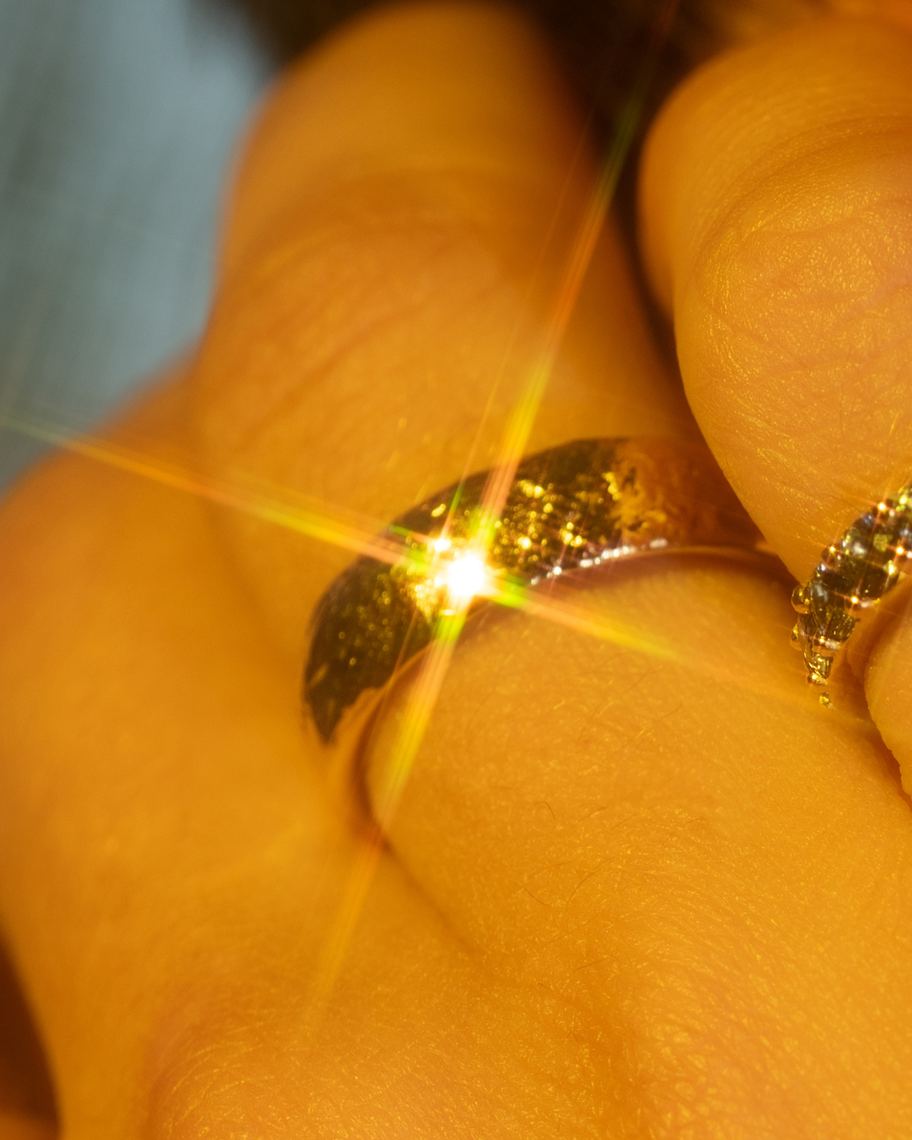 Model wears All That Glitters Band / 5mm by Young Sun Song