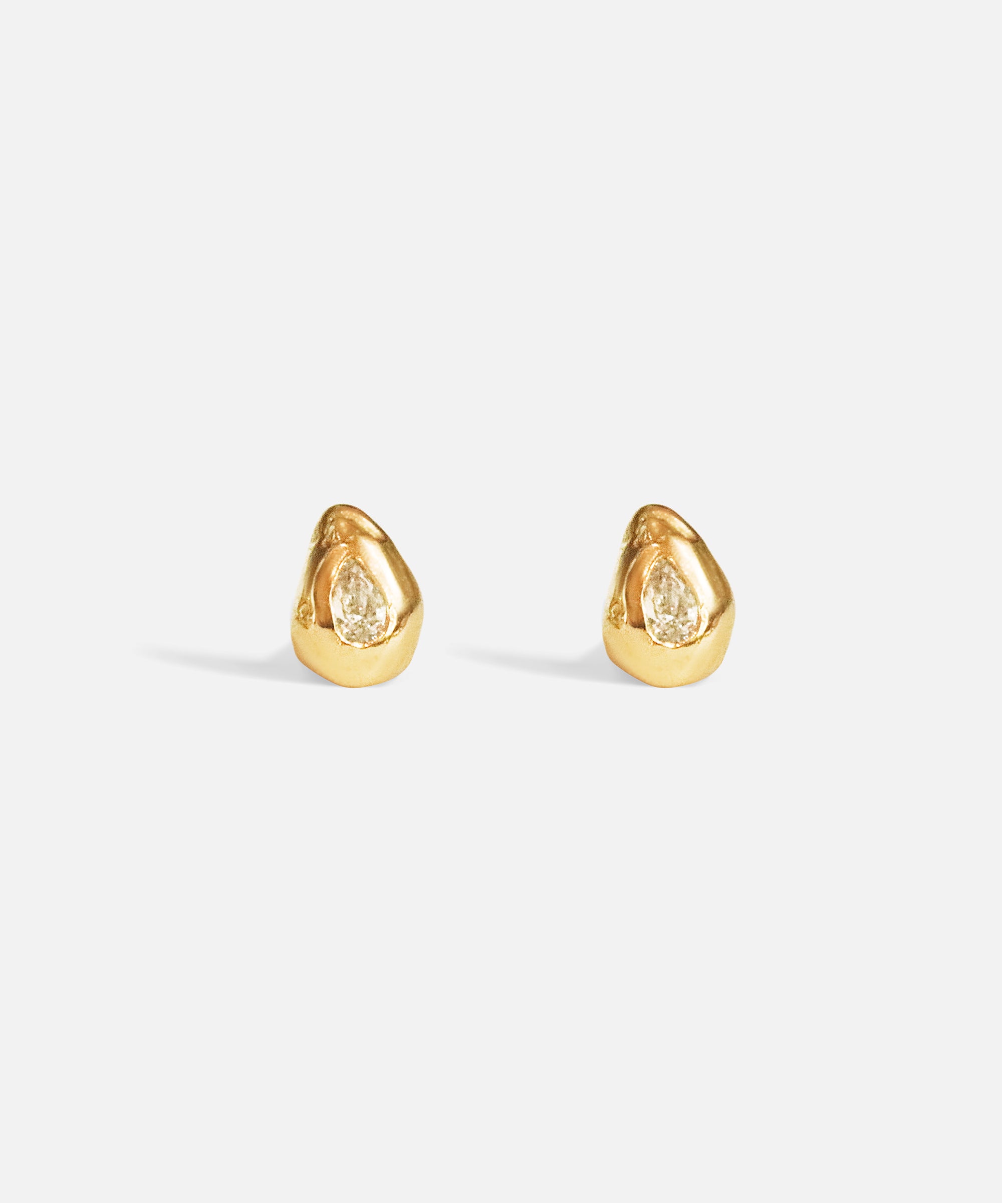 Front view of Pyrus Round Seed Studs by Ides