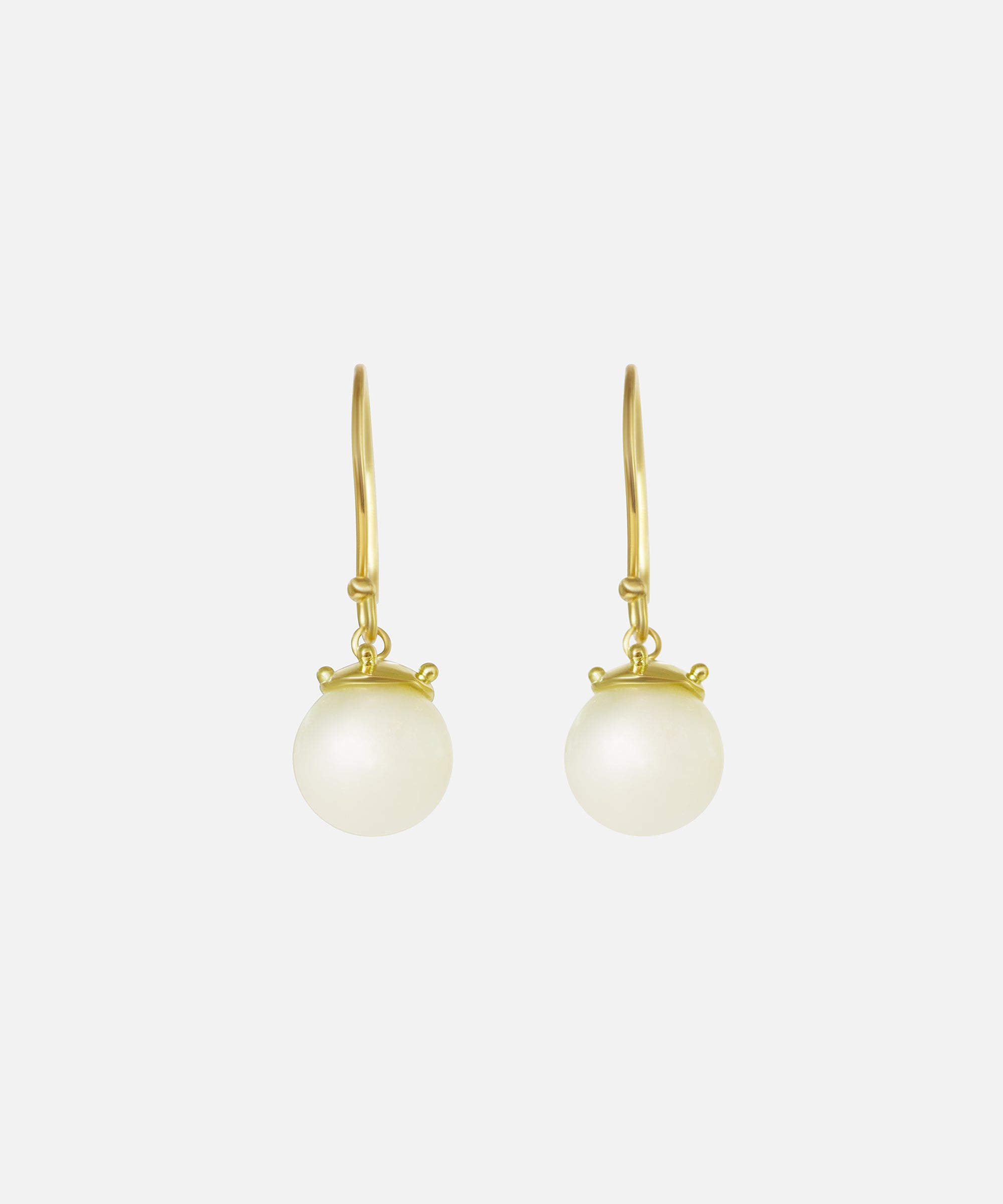Front view of Umi / Dotted Pearl Earrings
