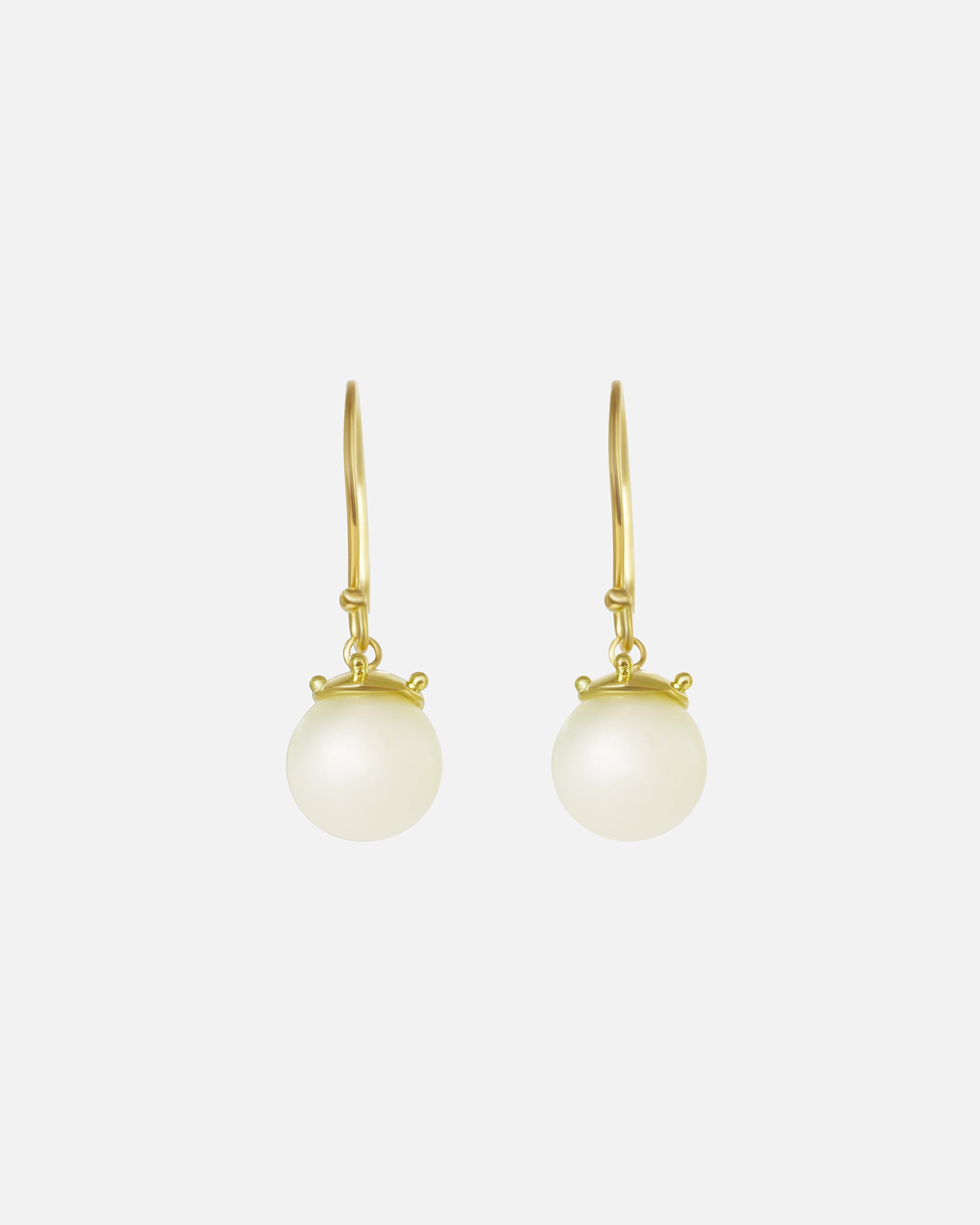 Front view of Umi / Dotted Pearl Earrings