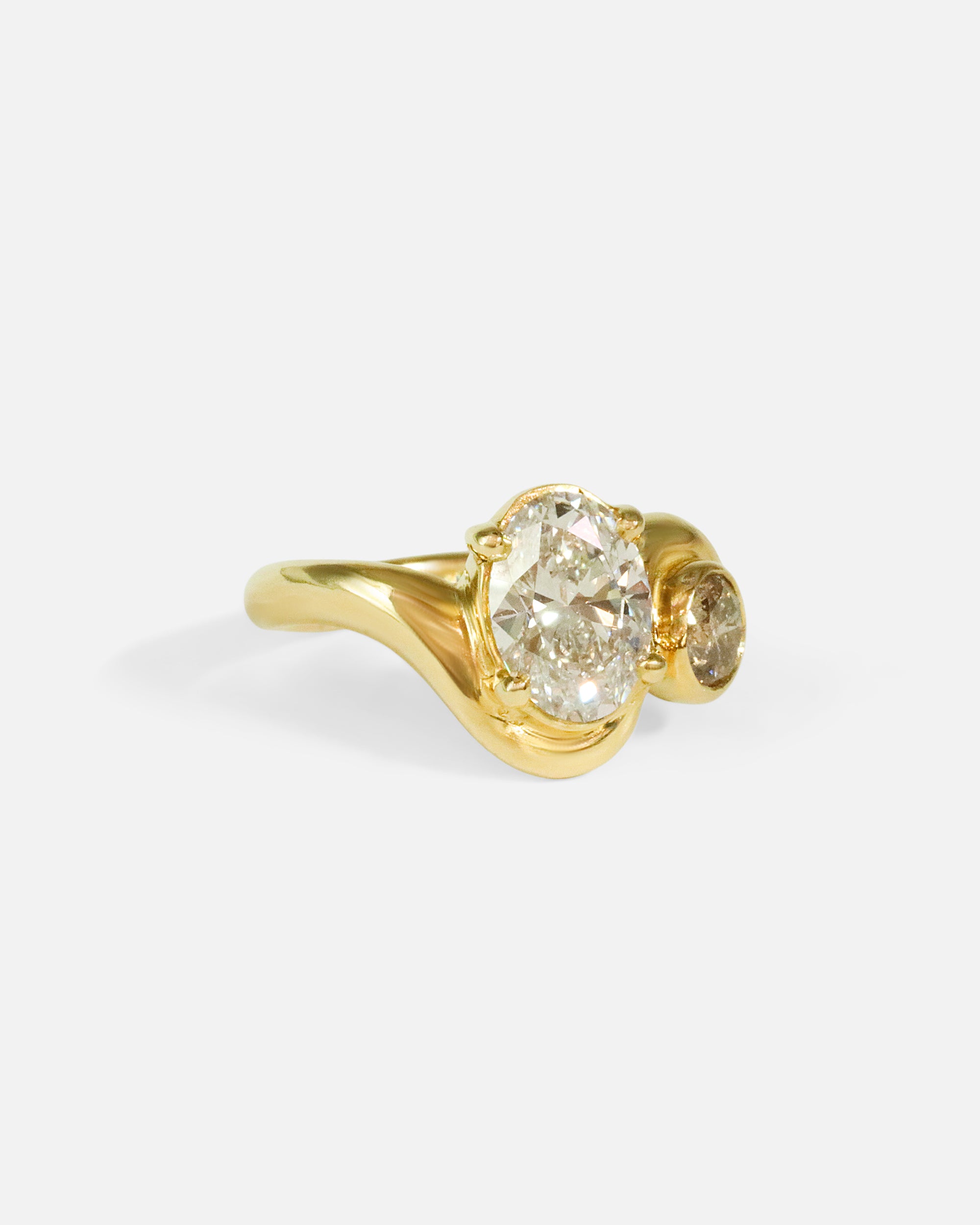 Side view of Dip Toi et Moi Ring / White & Champagne Diamond by Kestrel Dillon