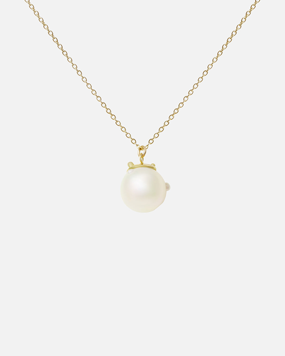 Front view of Umi / Dotted Pendant