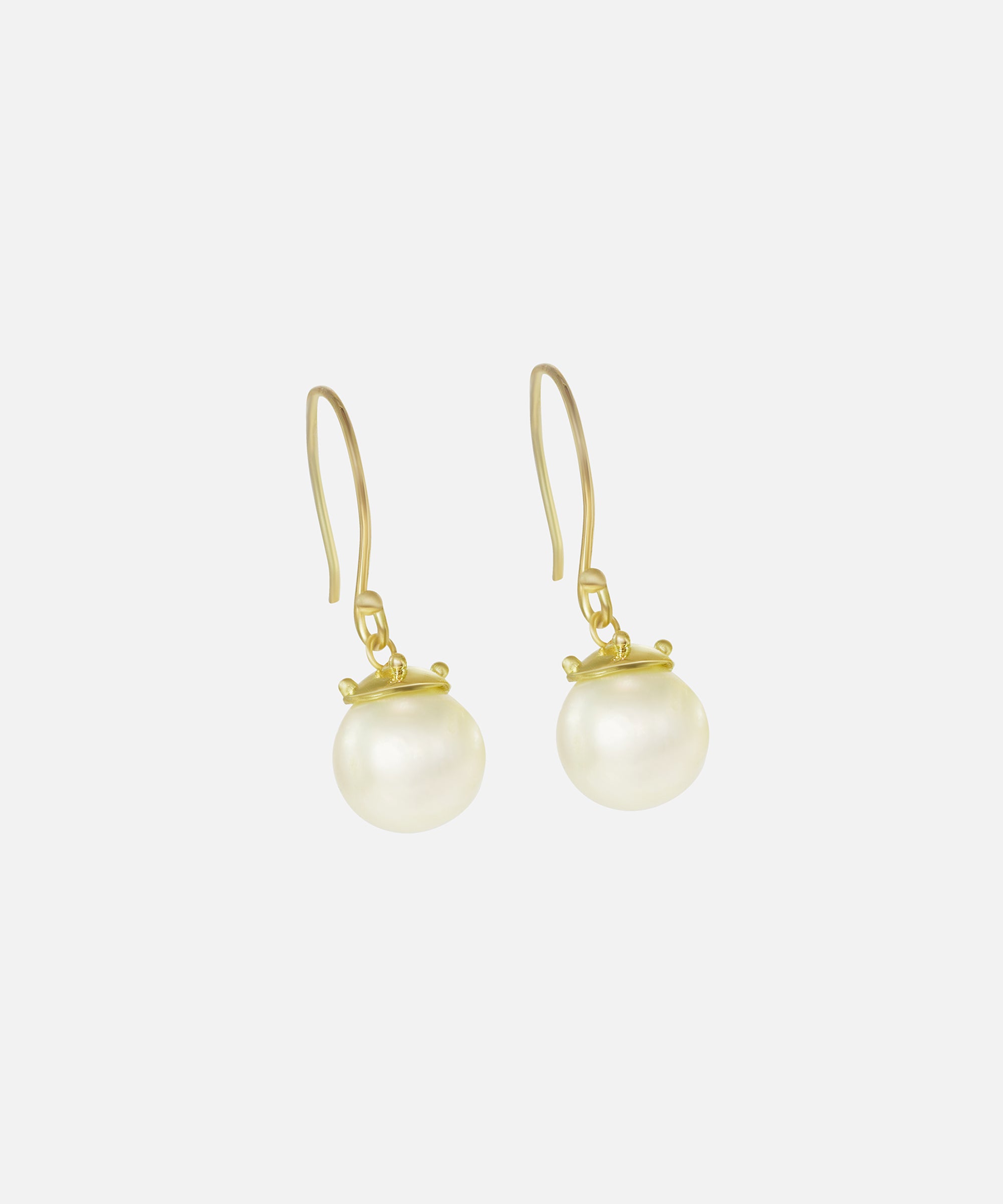 Side view of Umi / Dotted Pearl Earrings