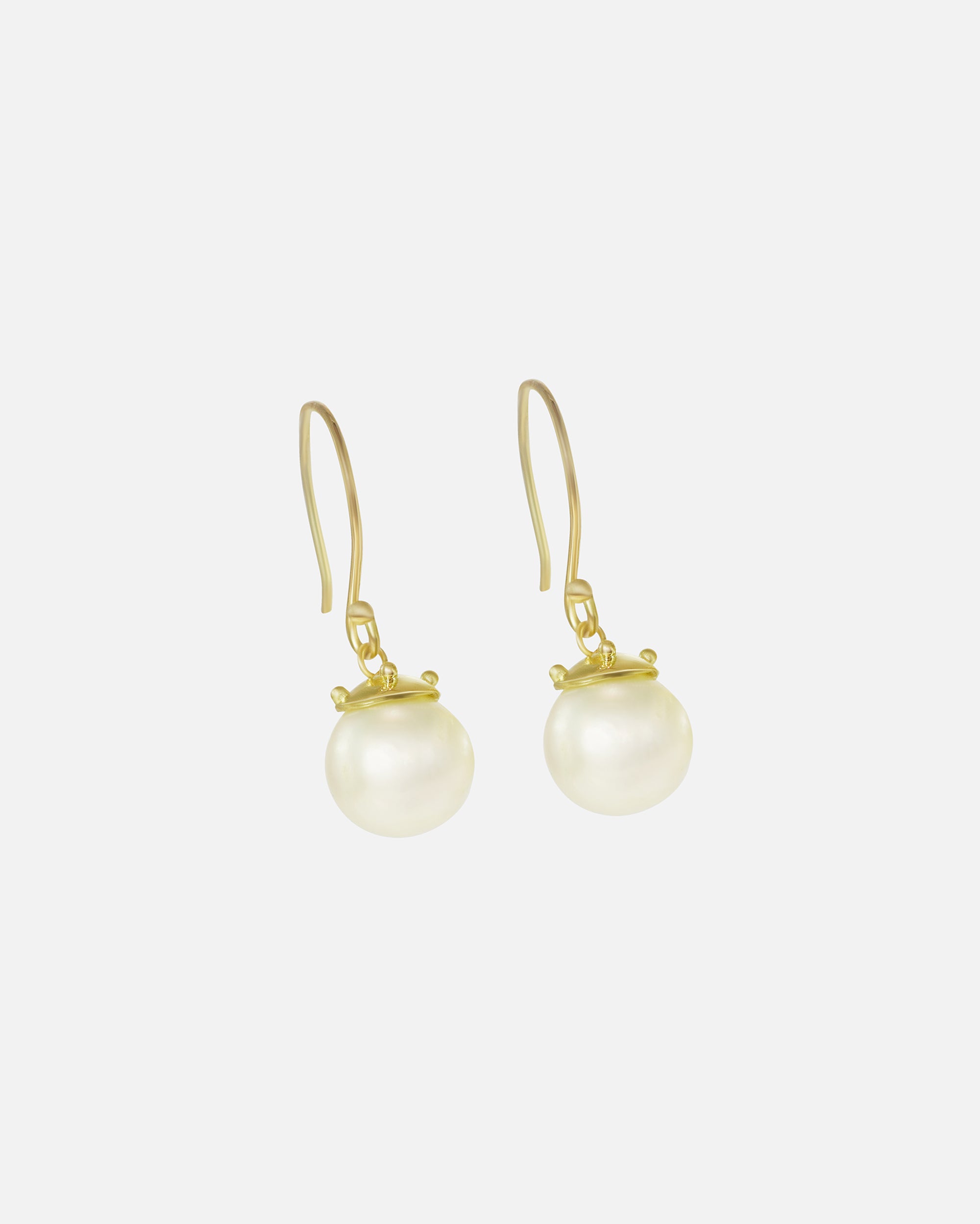 Side view of Umi / Dotted Pearl Earrings