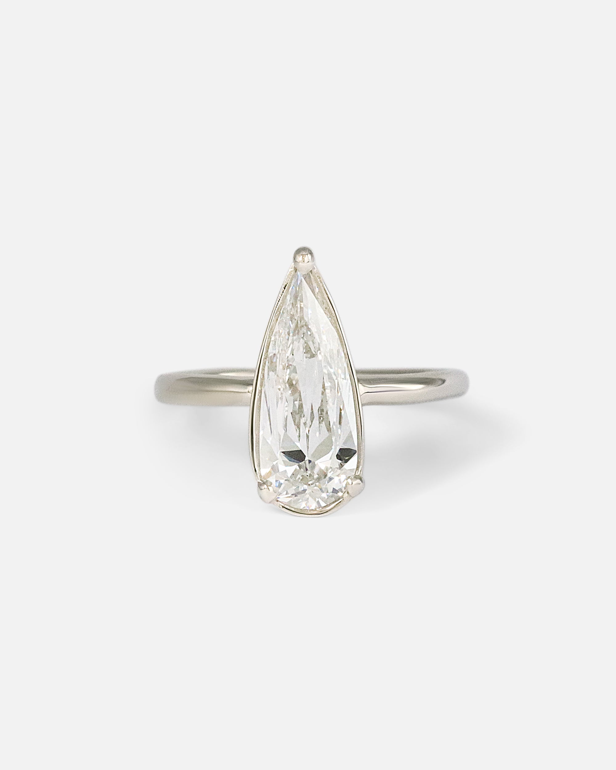 Front view of Dew 54 / Modified Pear Cut Diamond Ring by Hiroyo