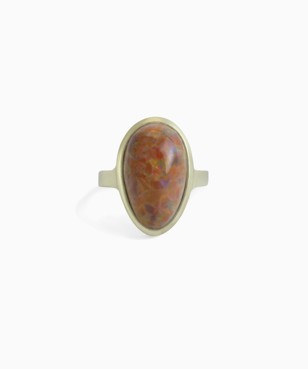 Front view of Nugget / Brown Opal