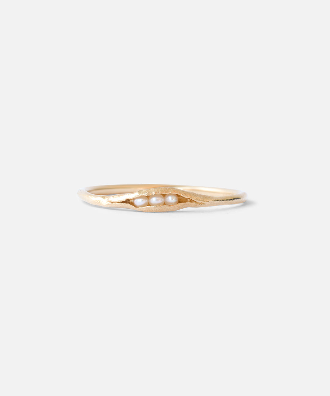 Freshwater Seed Pearl / Ring By Ariko