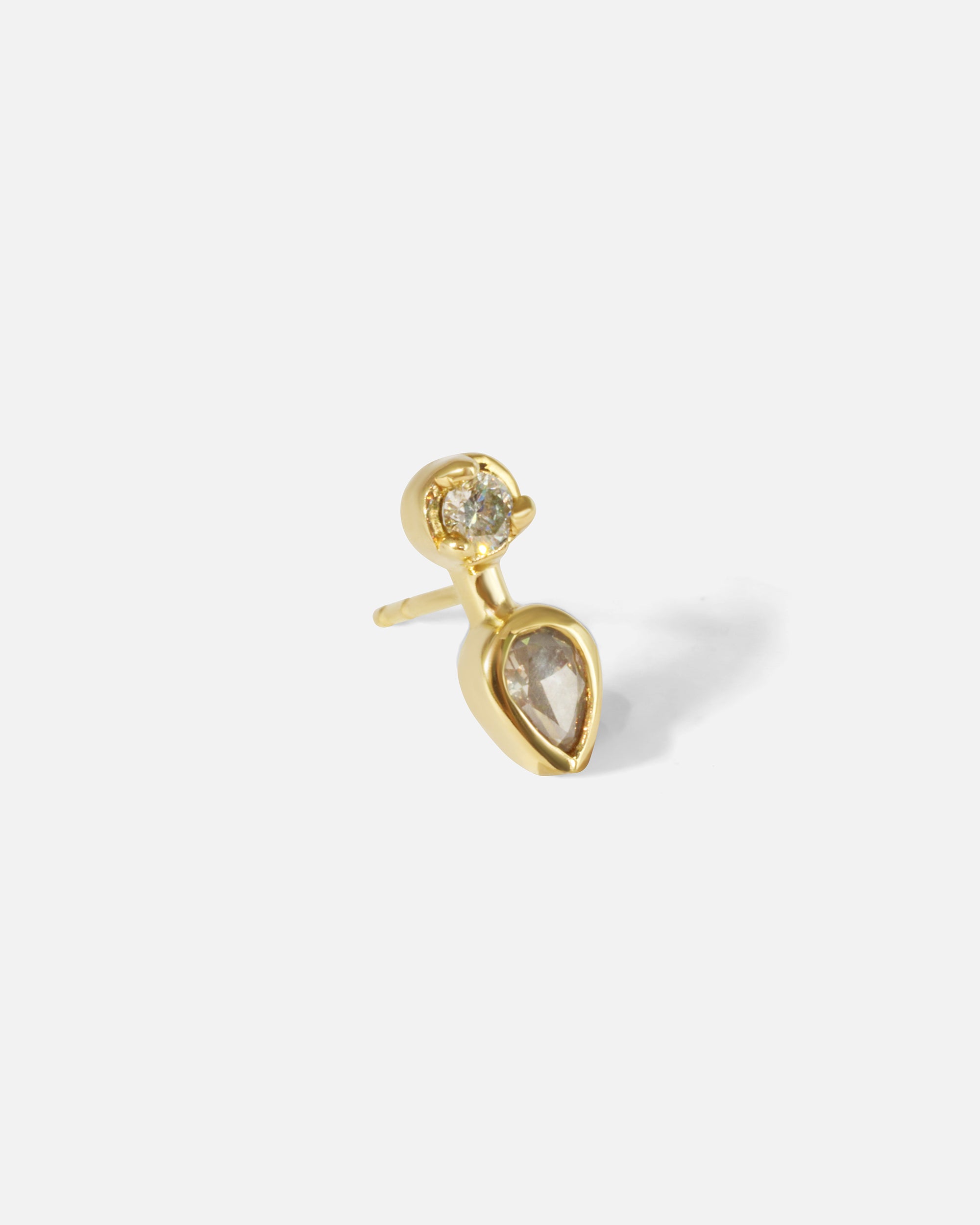 Side view of Canis Minor Diamond Stud I