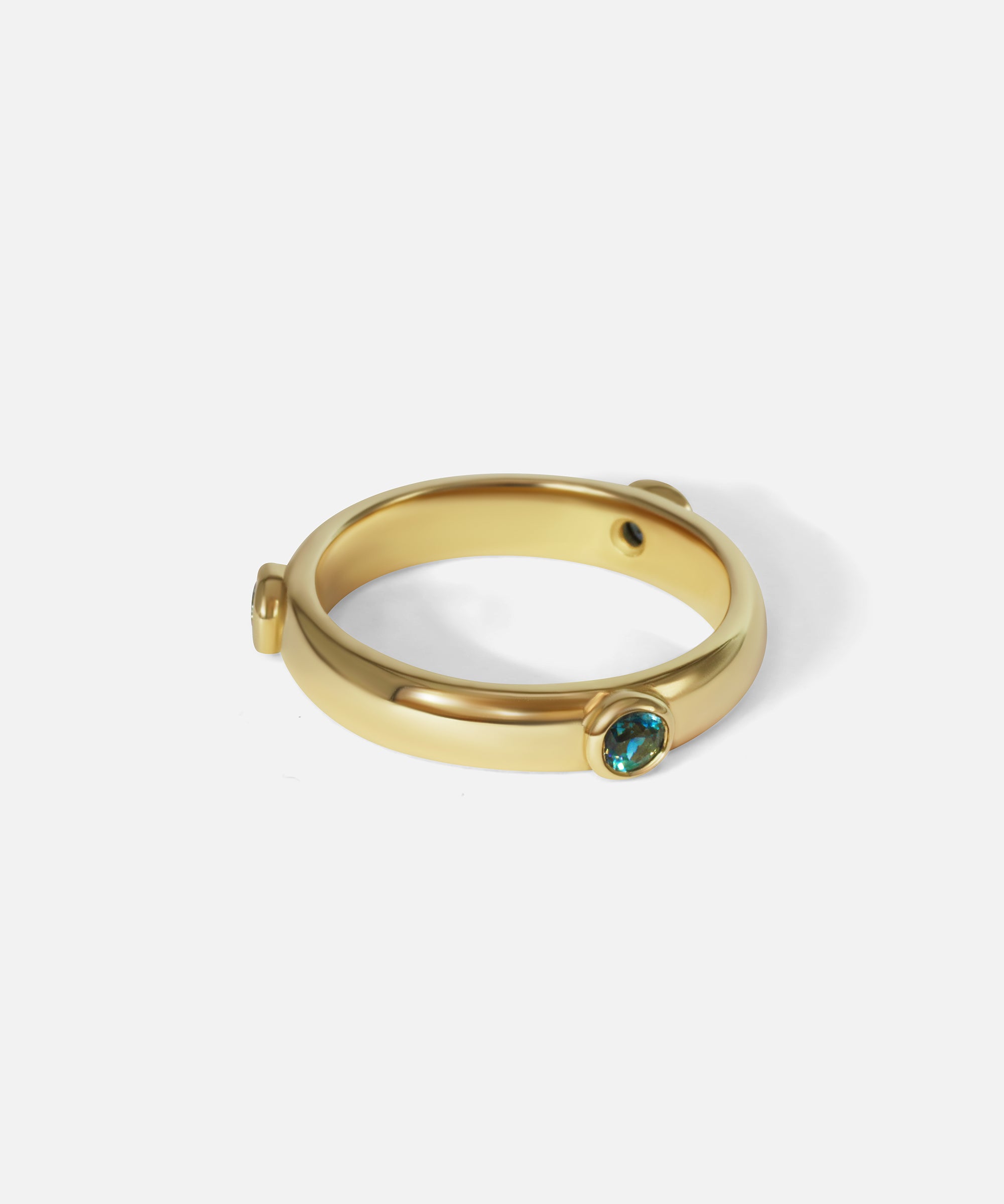 Side view of Orion Major Blue Sapphire Band