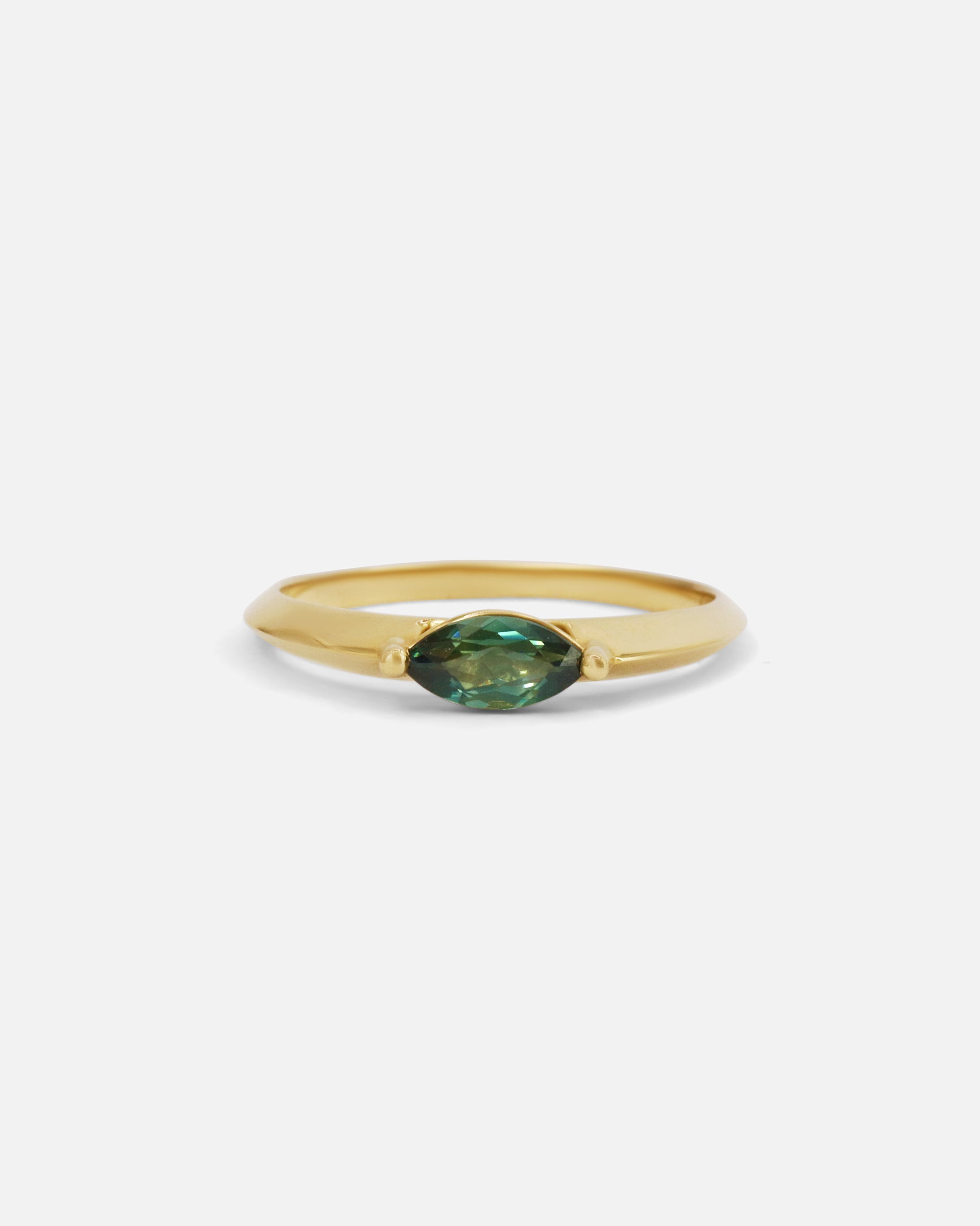 Front view of Florence / Australian Sapphire Ring