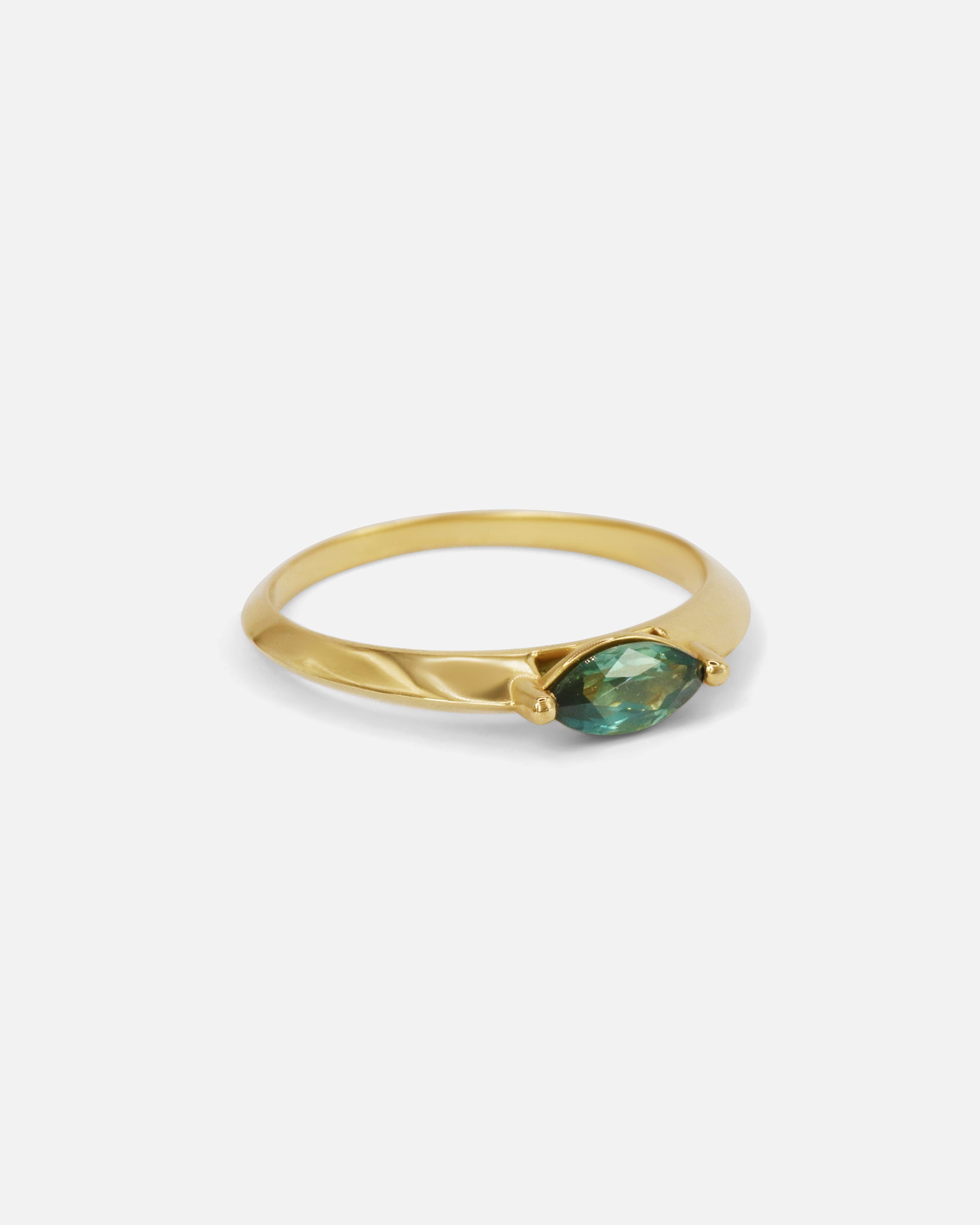 Side view of Florence / Australian Sapphire Ring