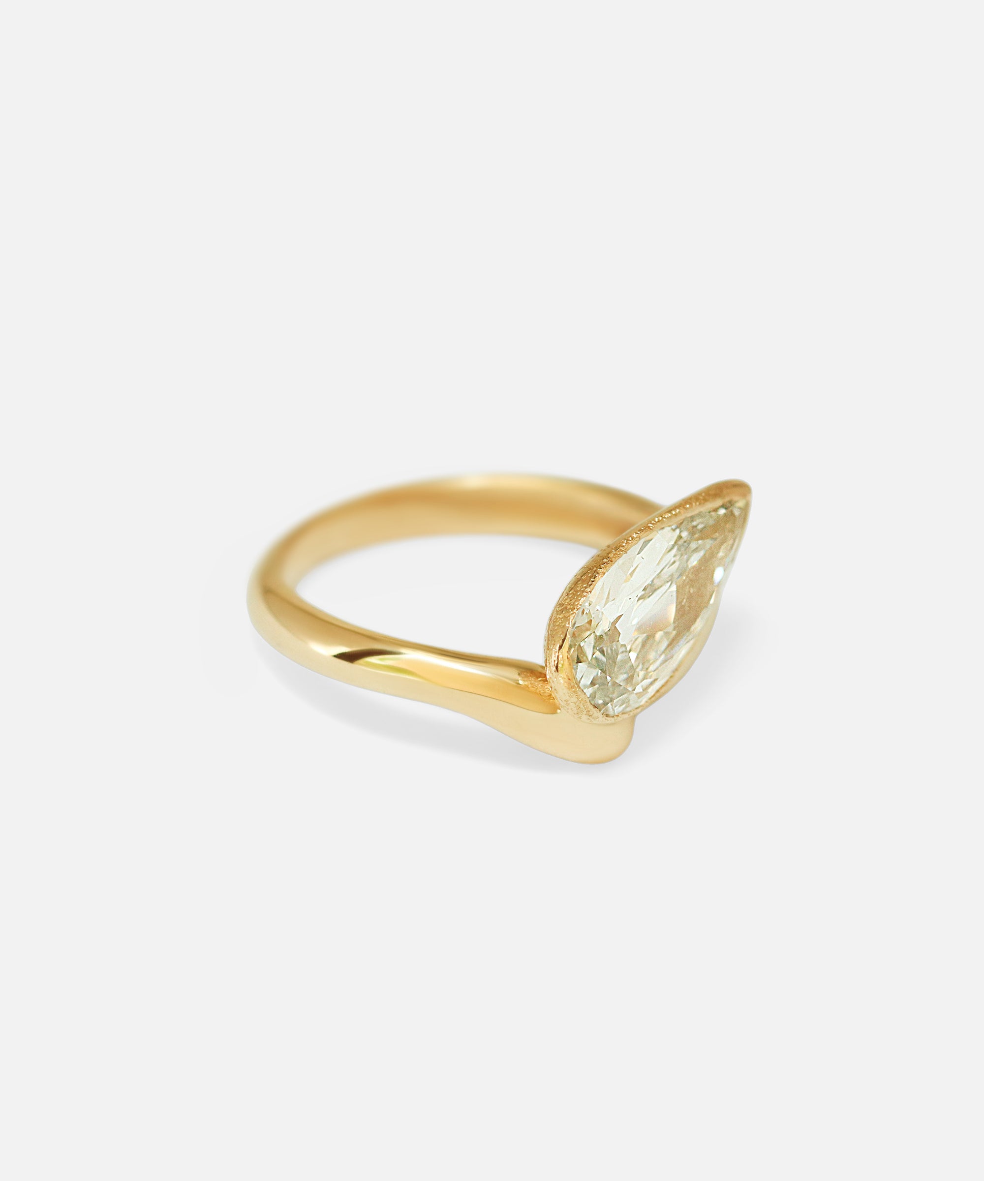 Side view of Encounter x Pear Lab Diamond Ring by Young Sun Song