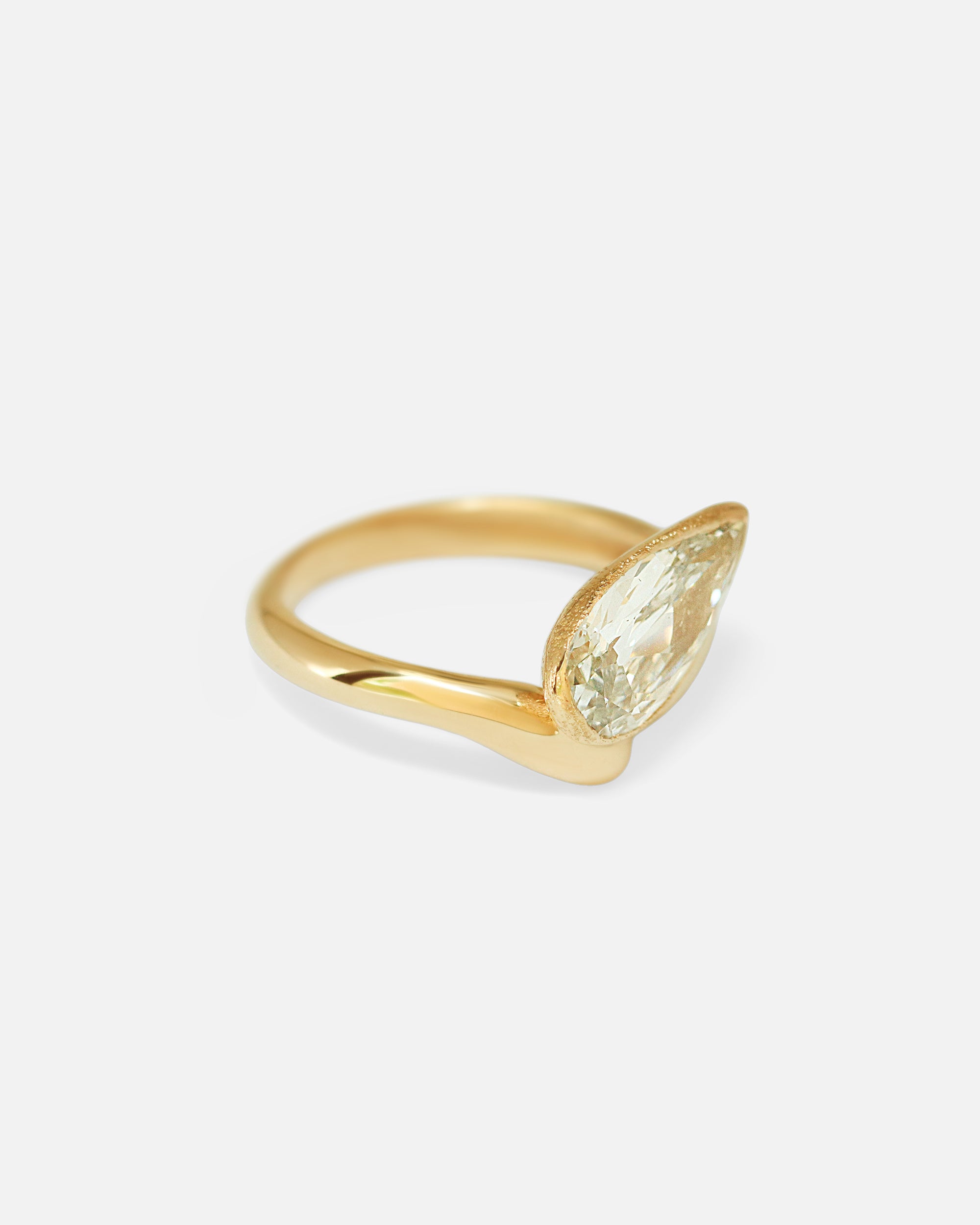 Side view of Encounter x Pear Lab Diamond Ring by Young Sun Song