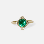 Front view of Marakata Ring
