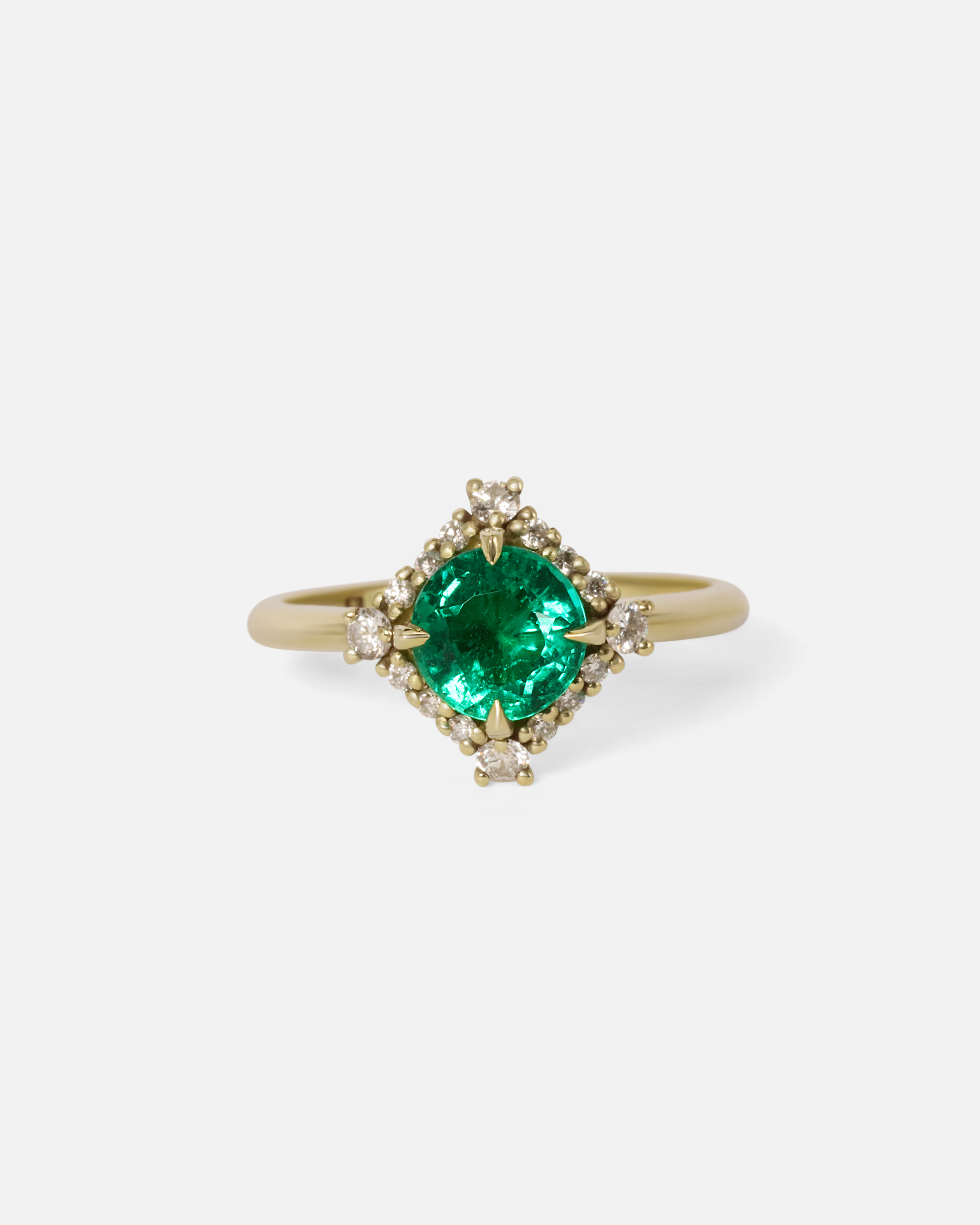 Front view of Marakata Ring