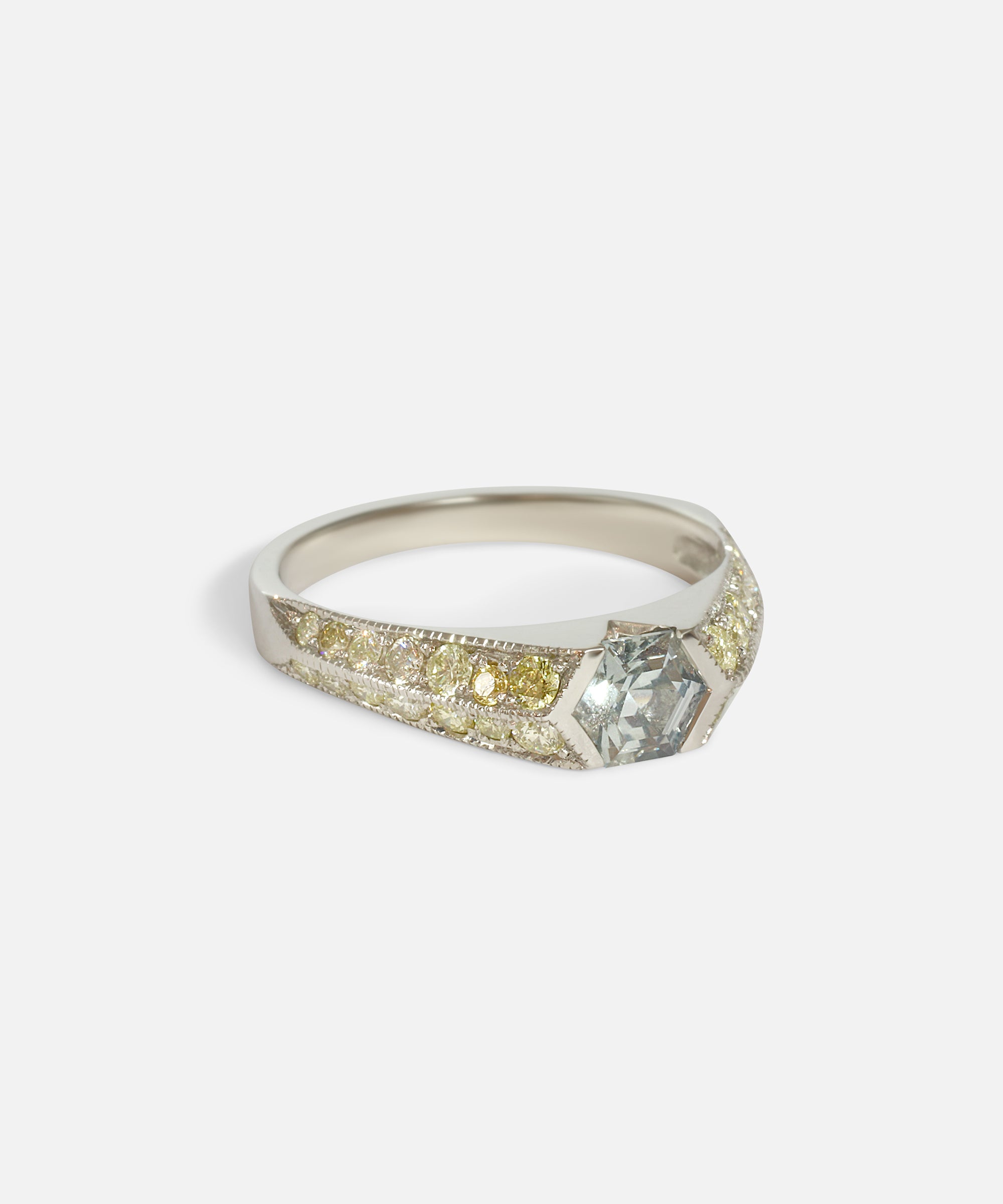 Side view of Soraya Ring / Grey Sapphire by Hiroyo