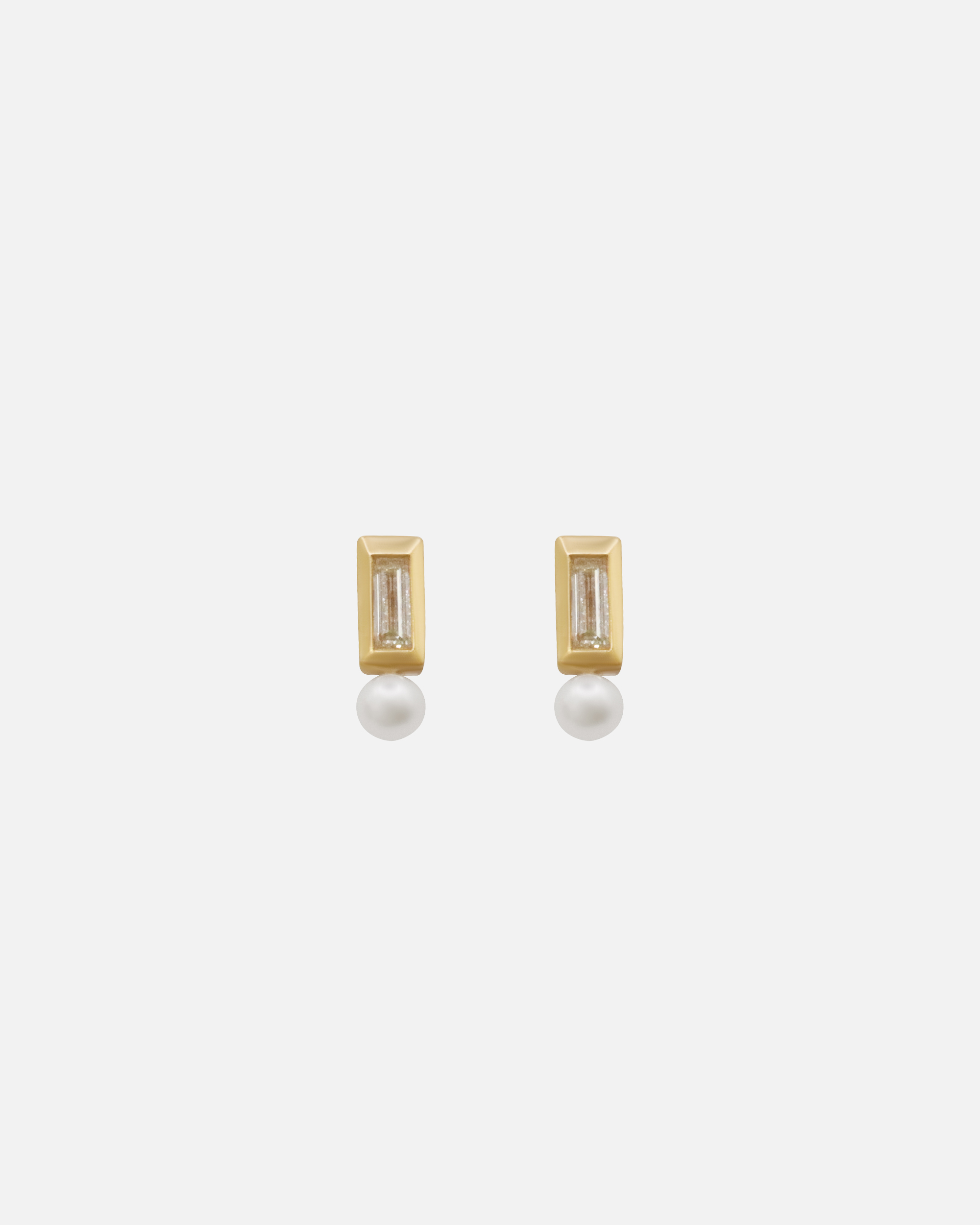 Front view of Umi / Baguette Seed Pearl Studs