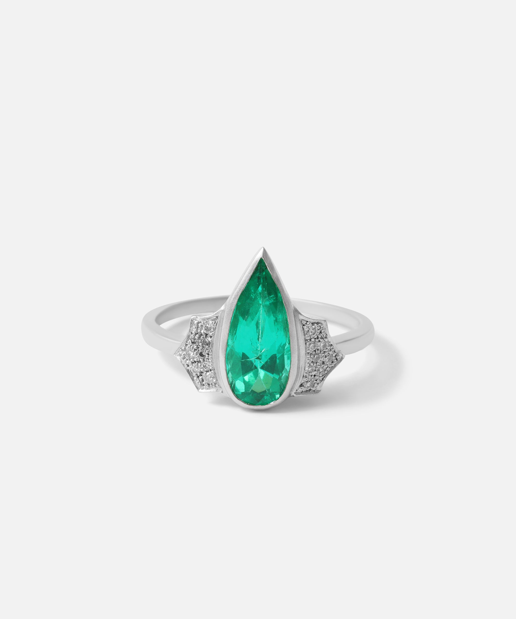 Zoraida Ring By Hiroyo