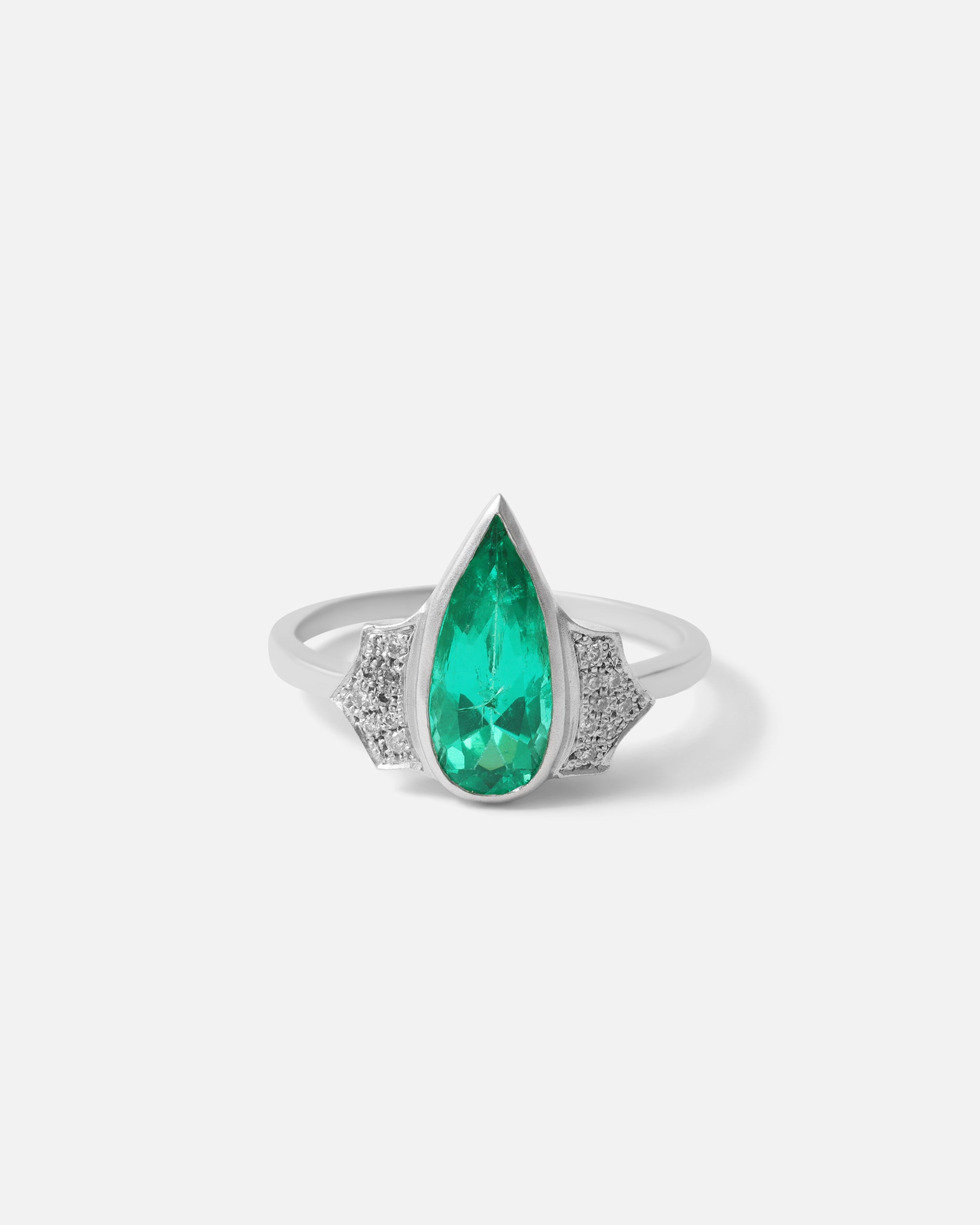 Zoraida Ring By Hiroyo