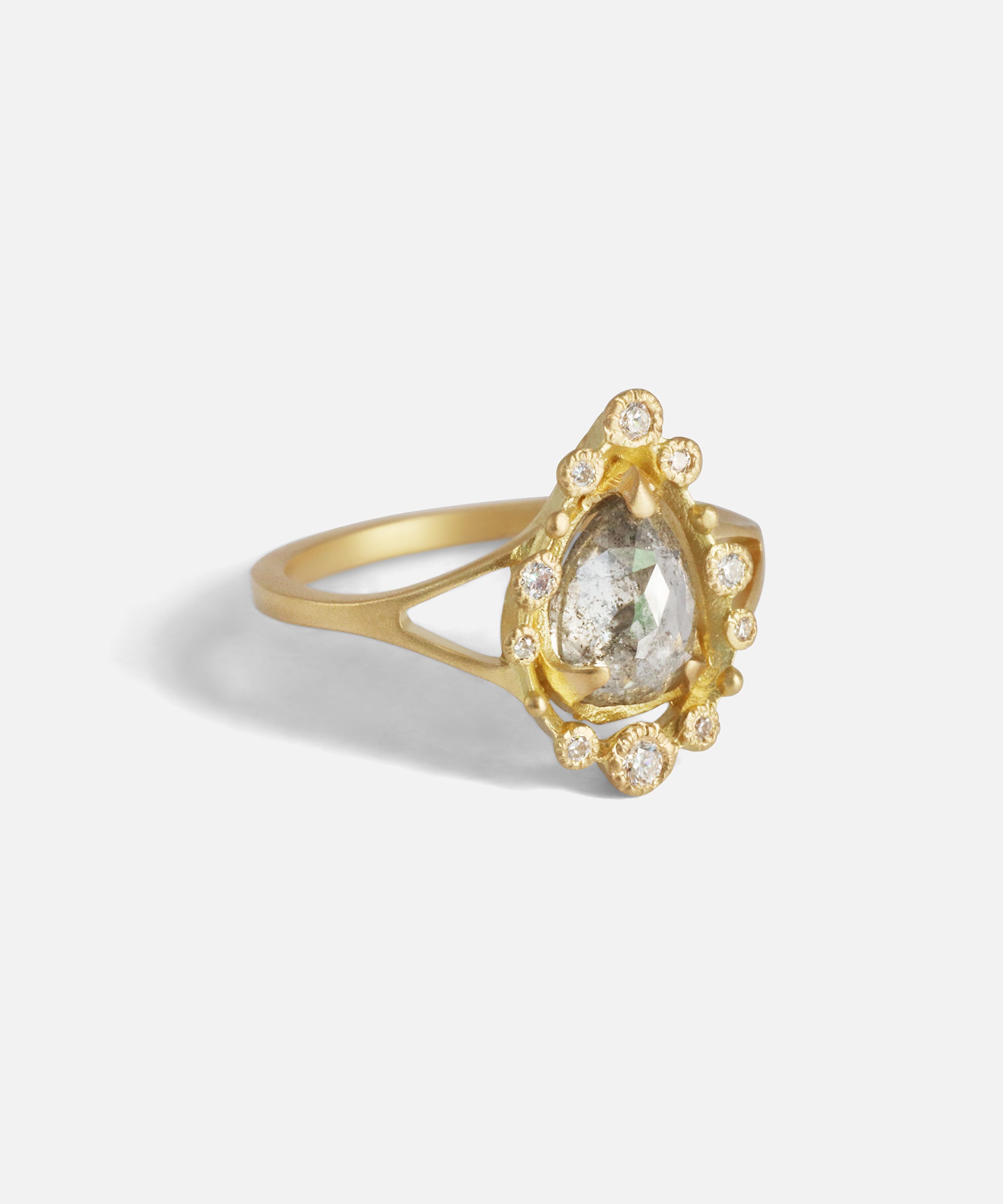 Melee E18 / Salt & Pepper and White Diamond Ring By Hiroyo