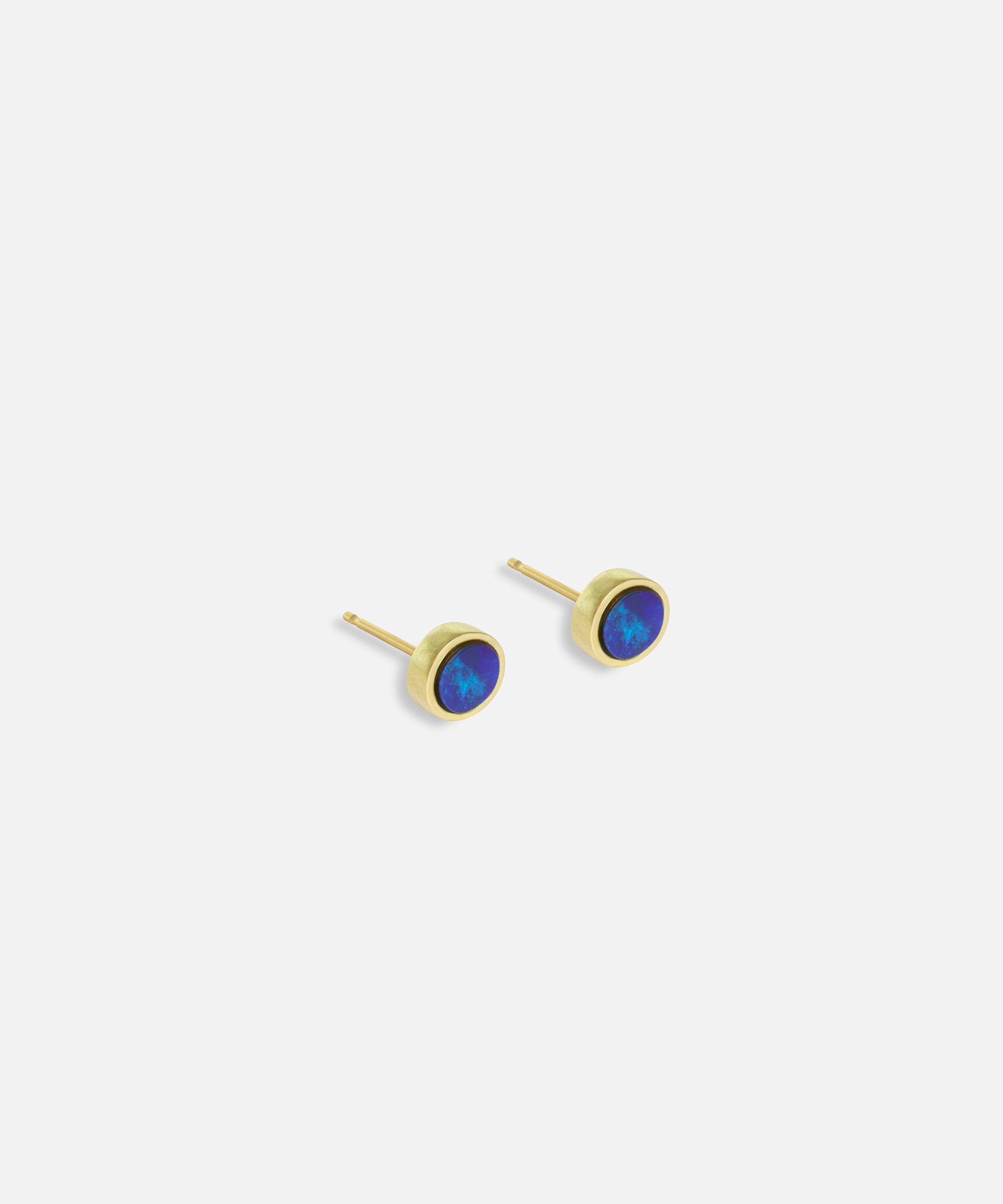 Side view of Nugget / Black Opal Doublet Earrings by Hiroyo