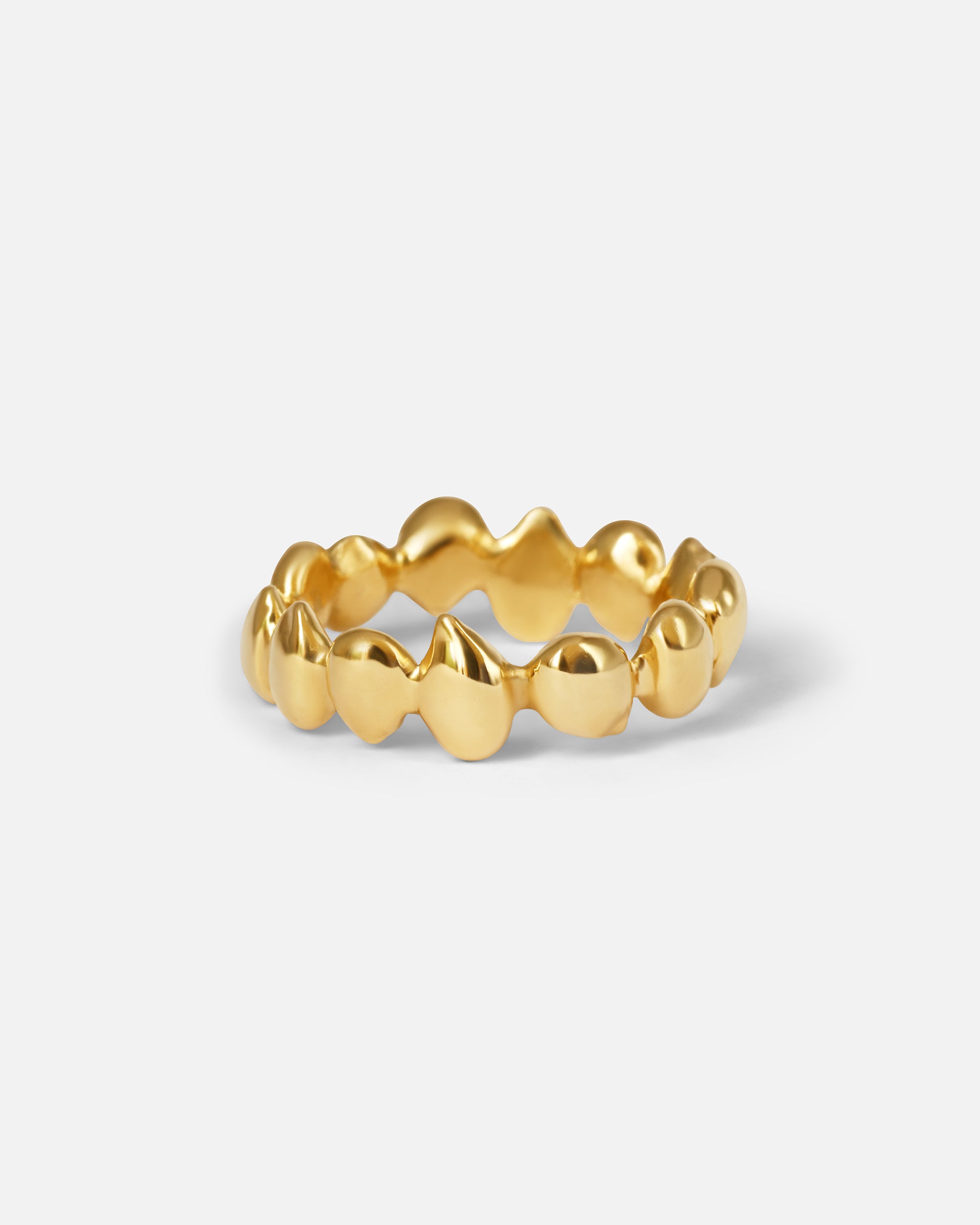 Front view of Pyrus Band