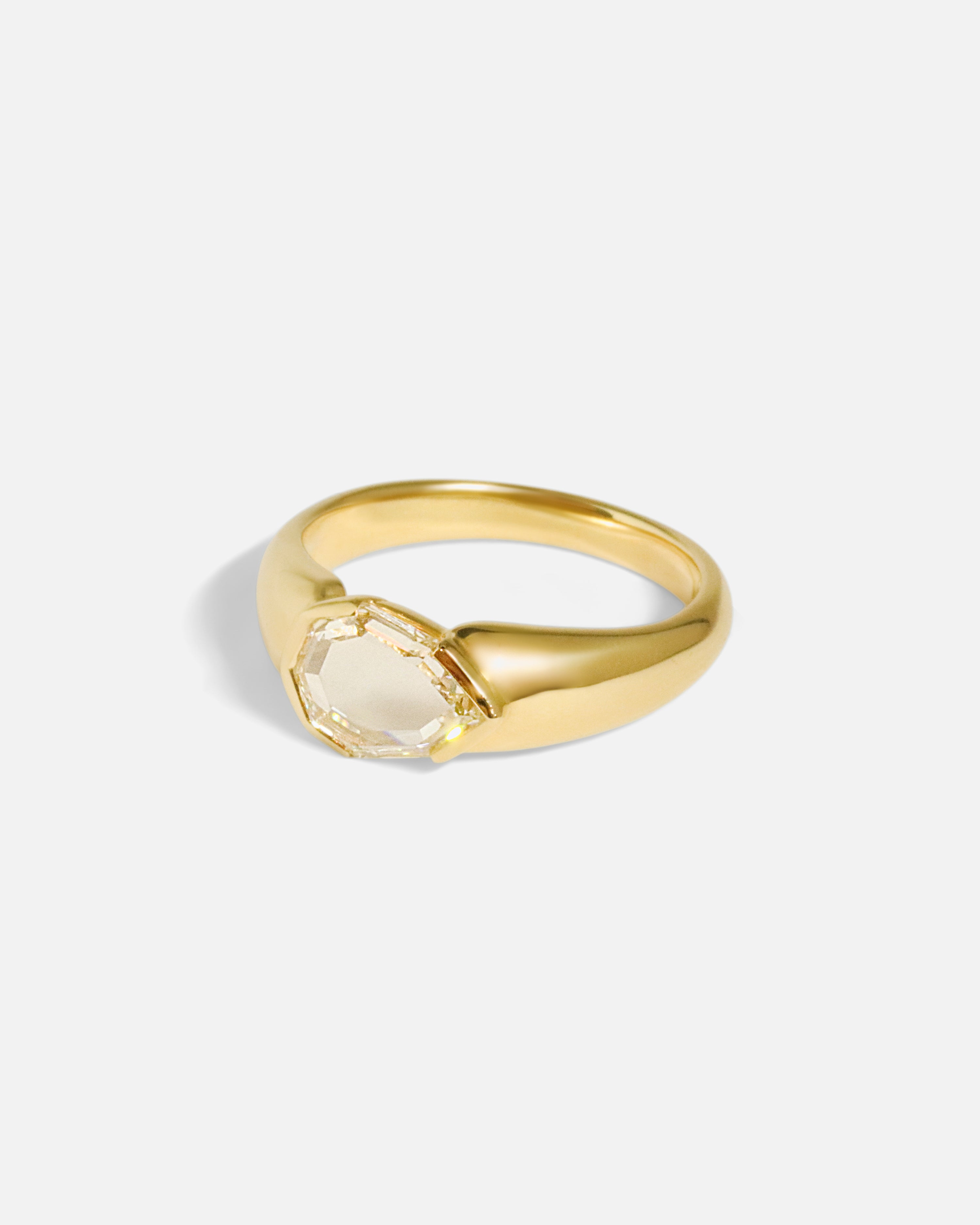 Alternative angled side view of Portrait III / Natural Diamond Ring by Joko