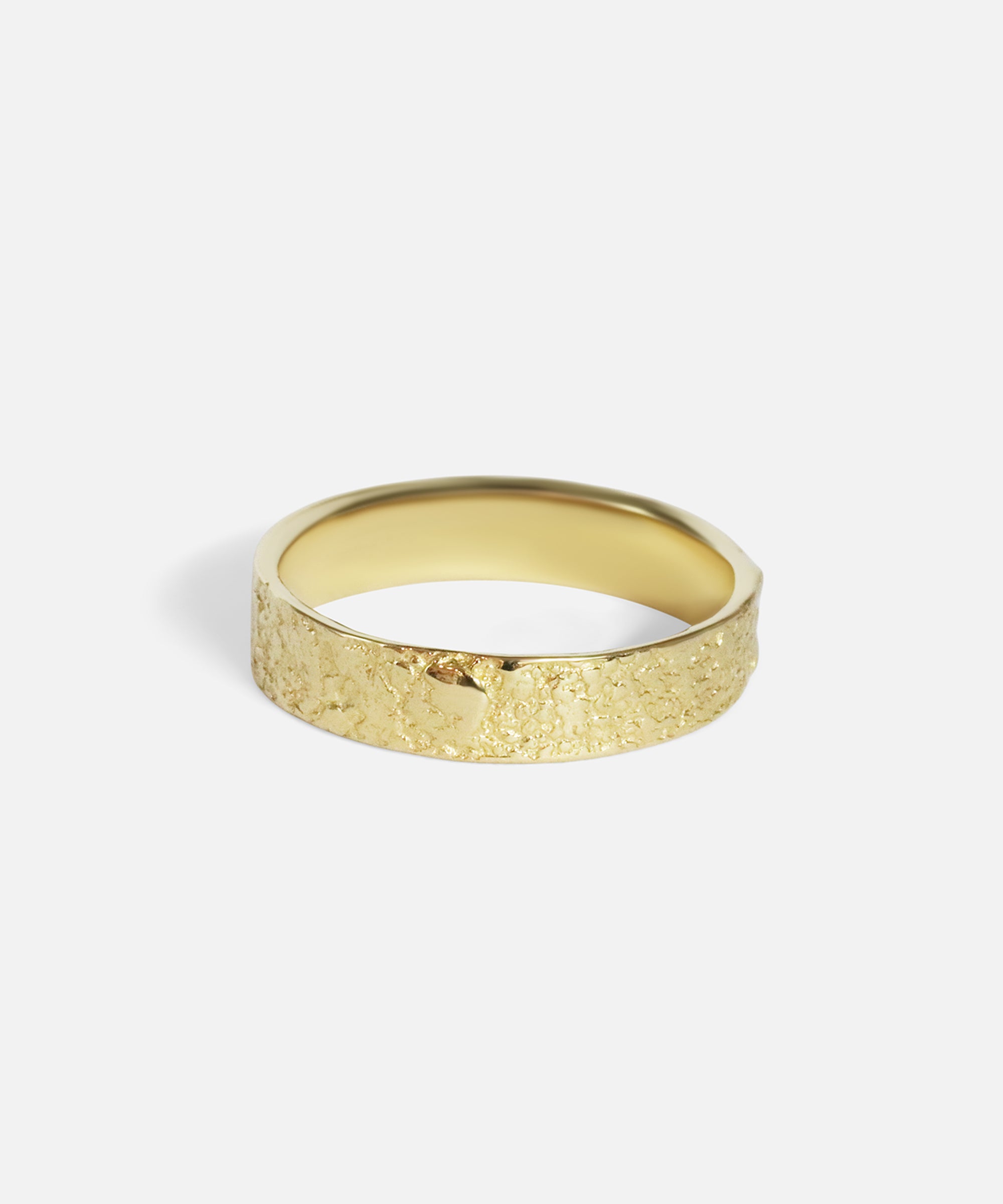 Side view of Petra Band in 14k yellow gold by Ides