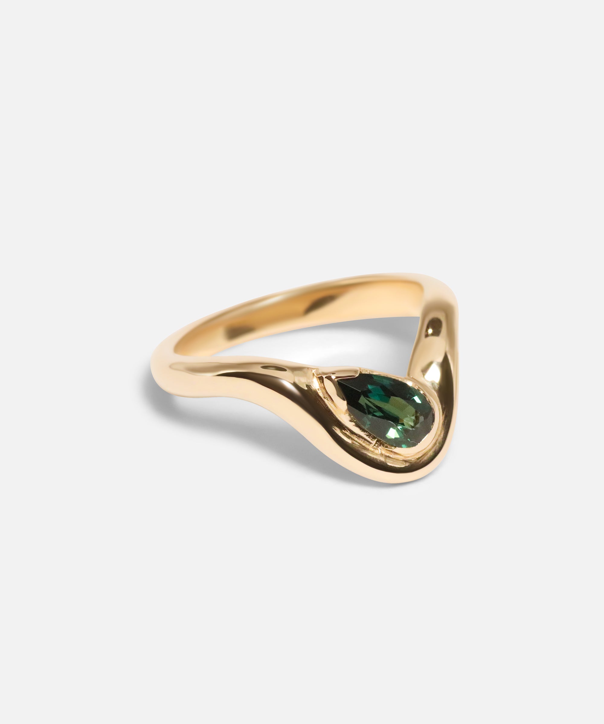 Side view of Pear Dip / Sapphire Ring by Kestrel Dillon