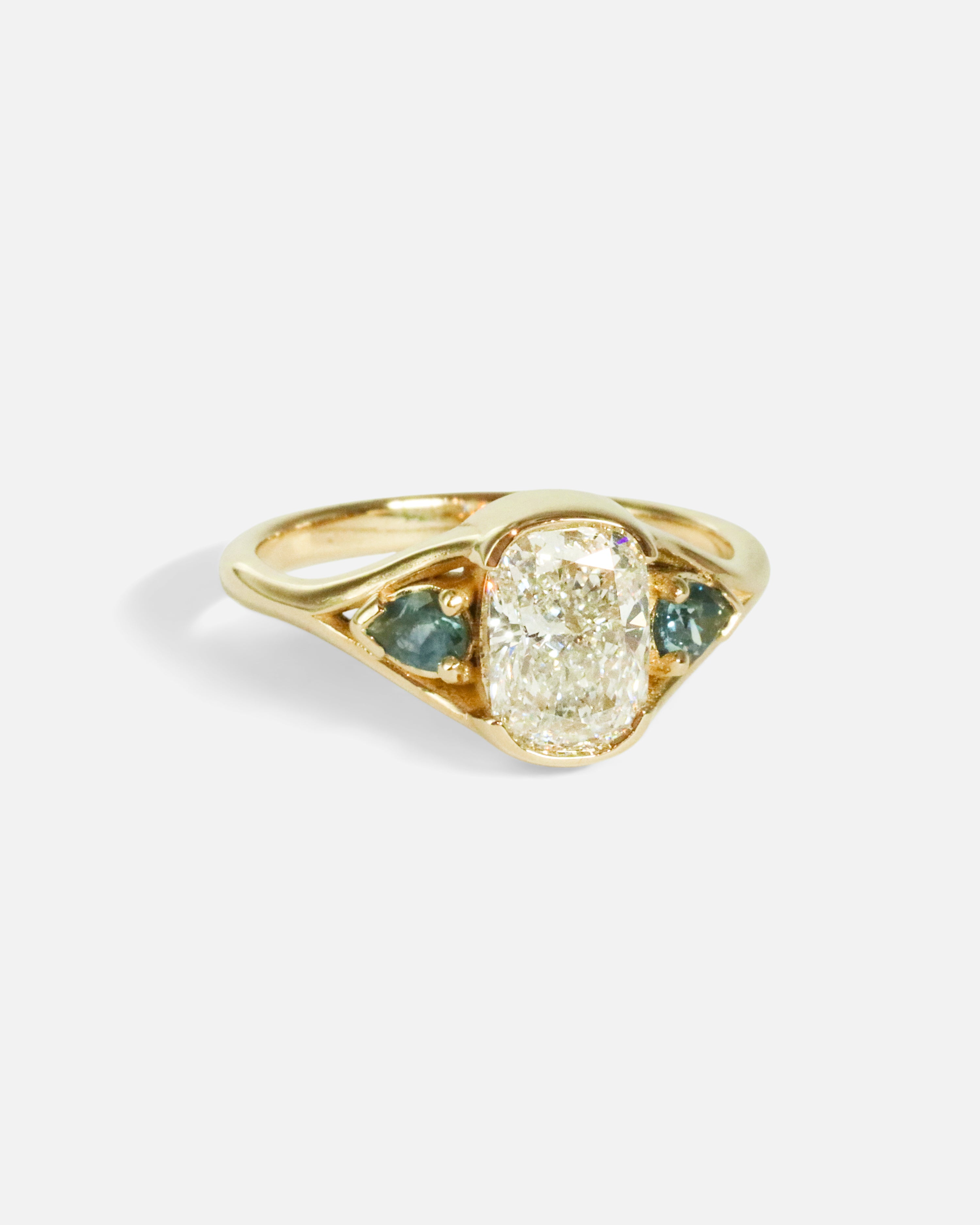 Side view of Triple Tributary Ring by Hiroyo