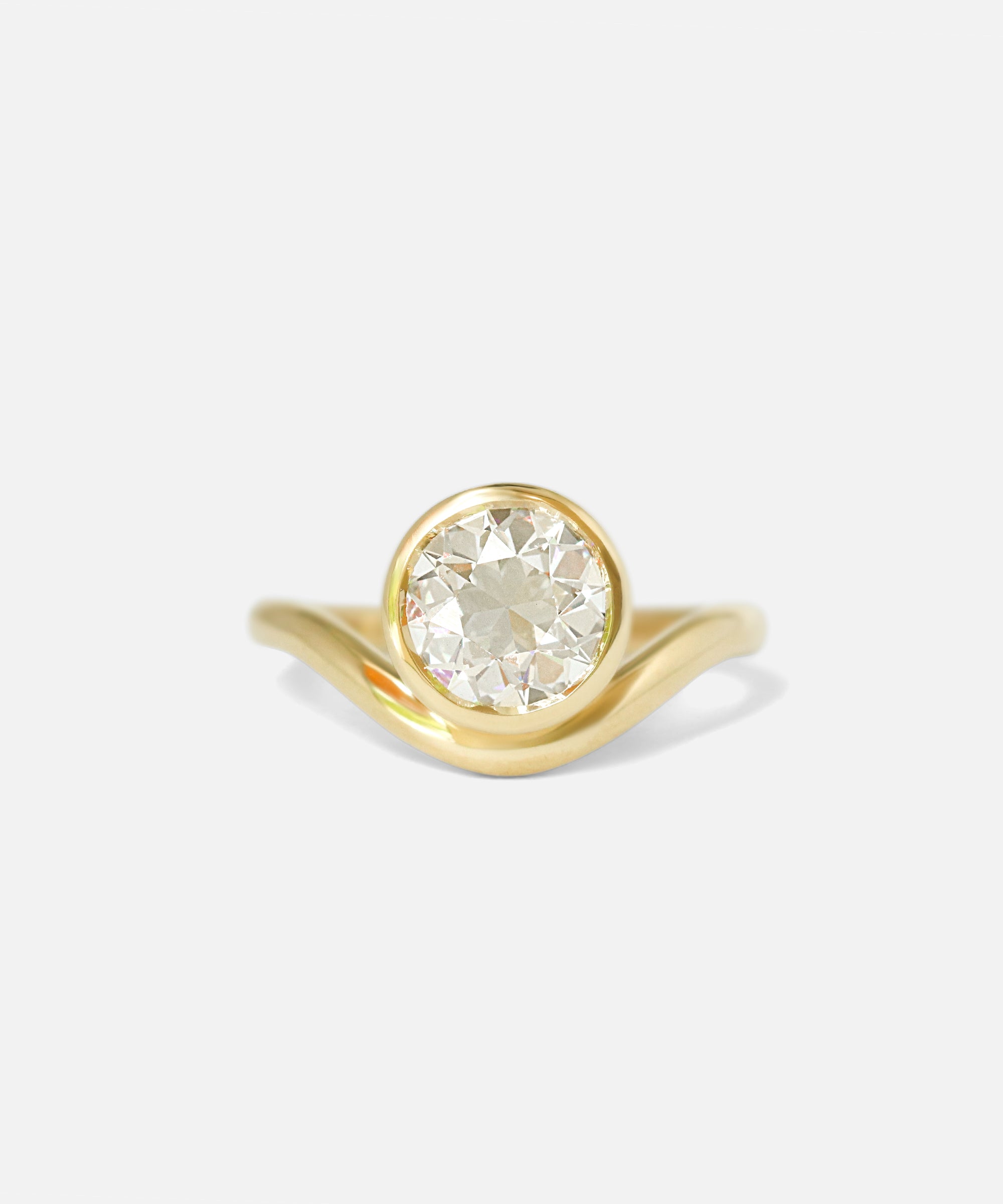 Front view of Mena Ring / Round Diamond by Ciara Alice