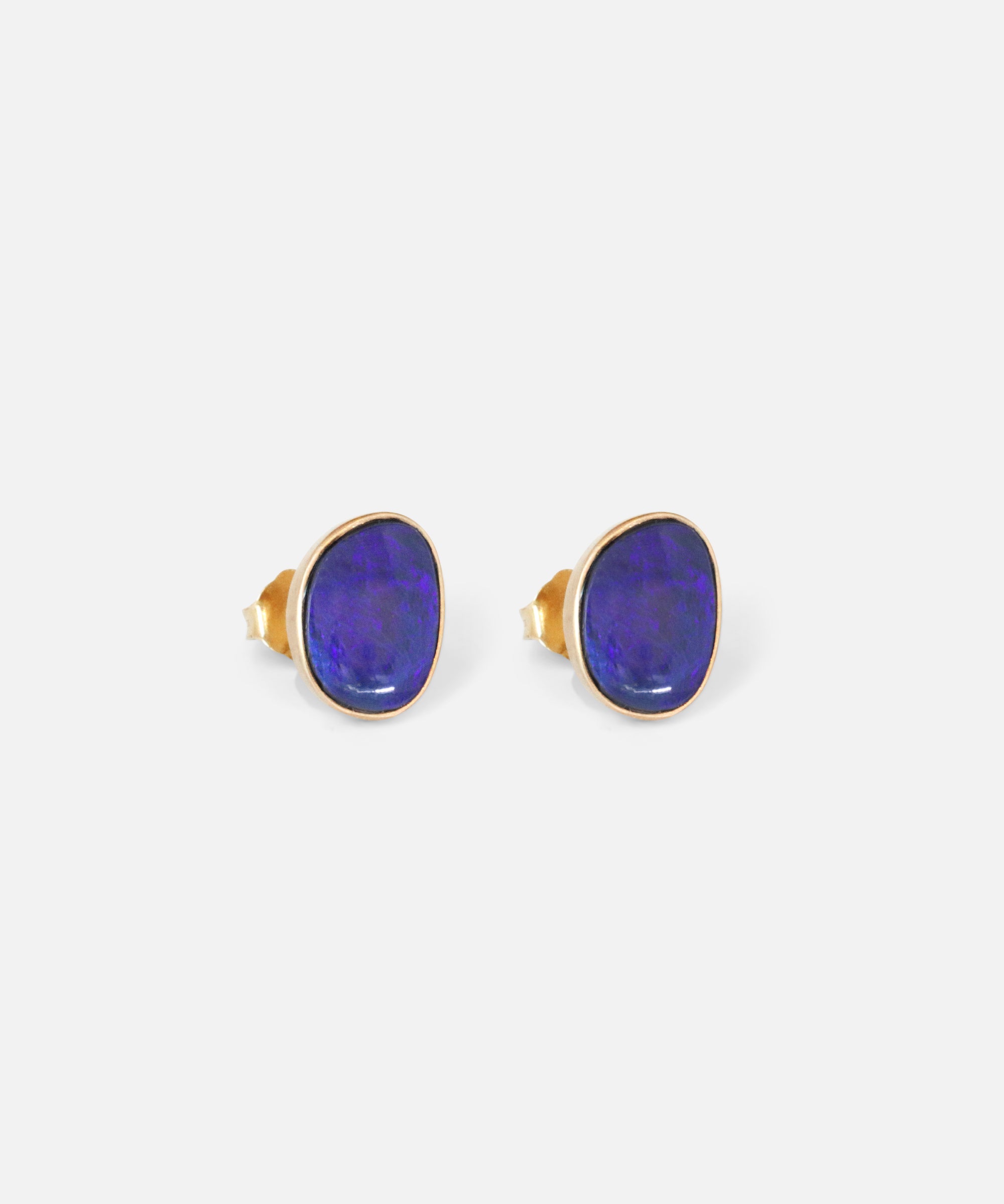 Side view of Nugget / Doublet Earrings by Hiroyo Jewelry