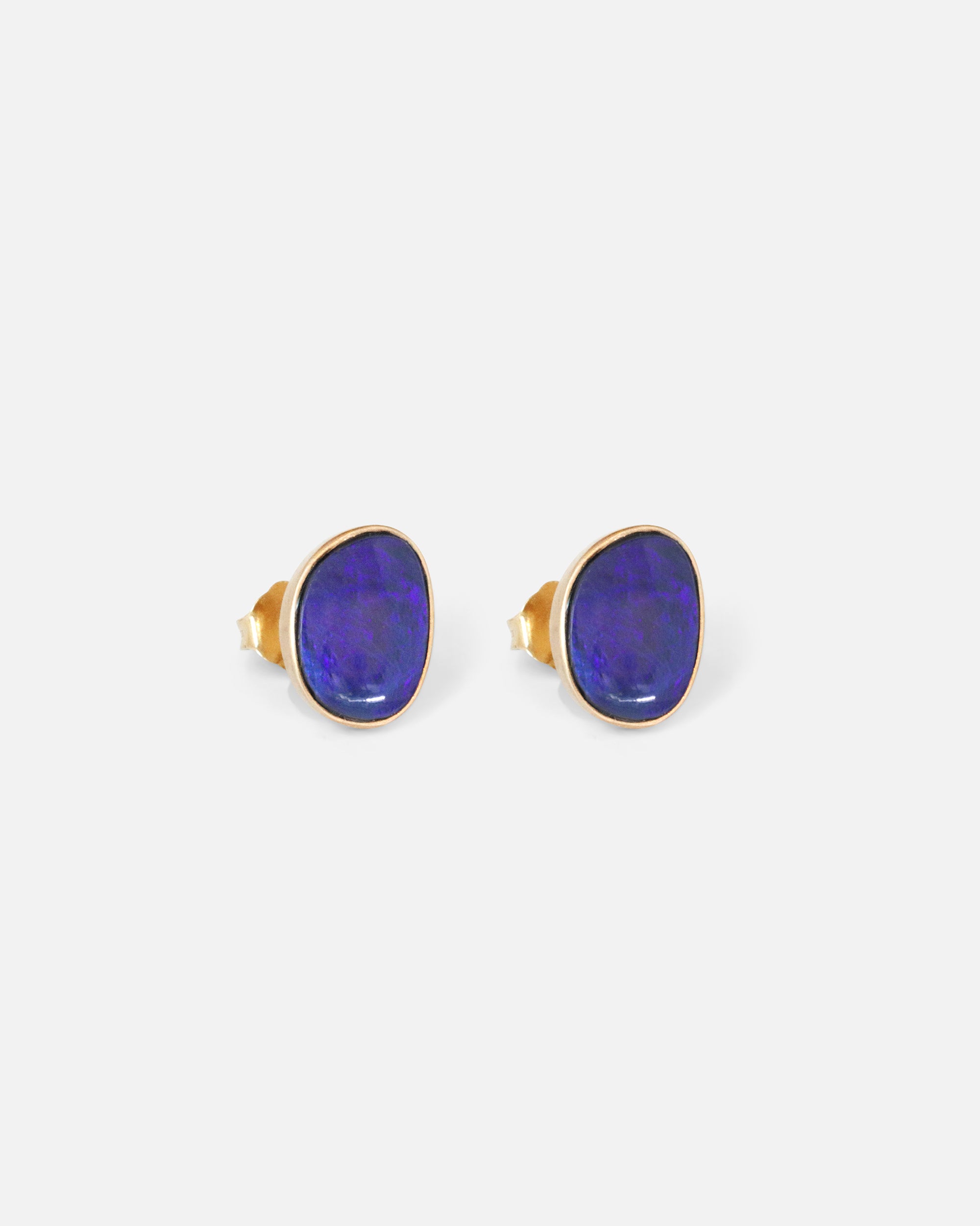 Side view of Nugget / Doublet Earrings by Hiroyo Jewelry