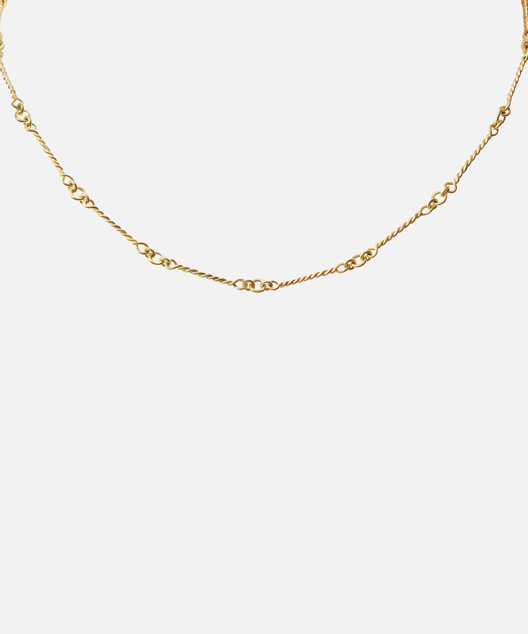 Front view of Twisted Scrap Chain