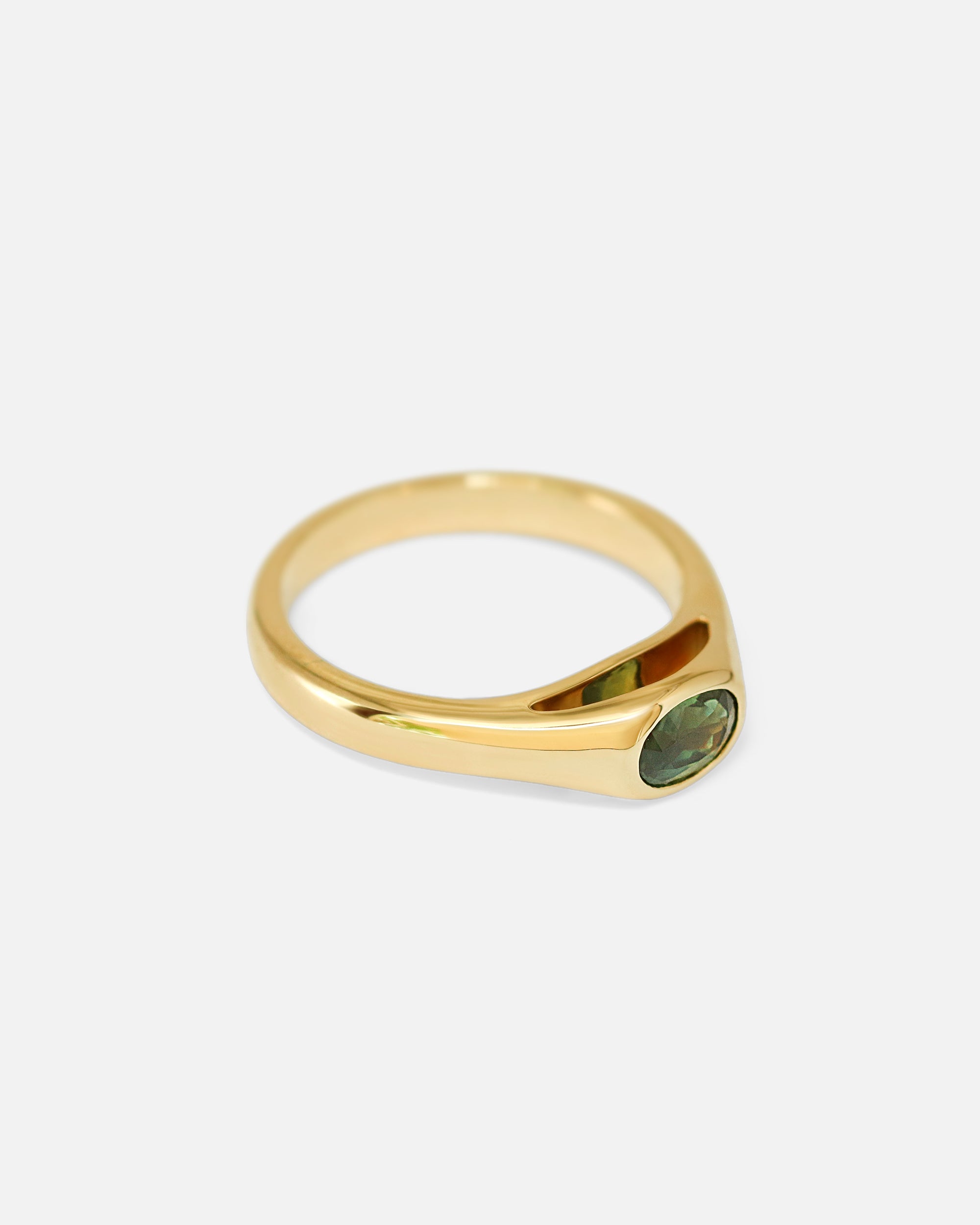 Angled side view of Reba / Australian Sapphire Ring by Ruoria